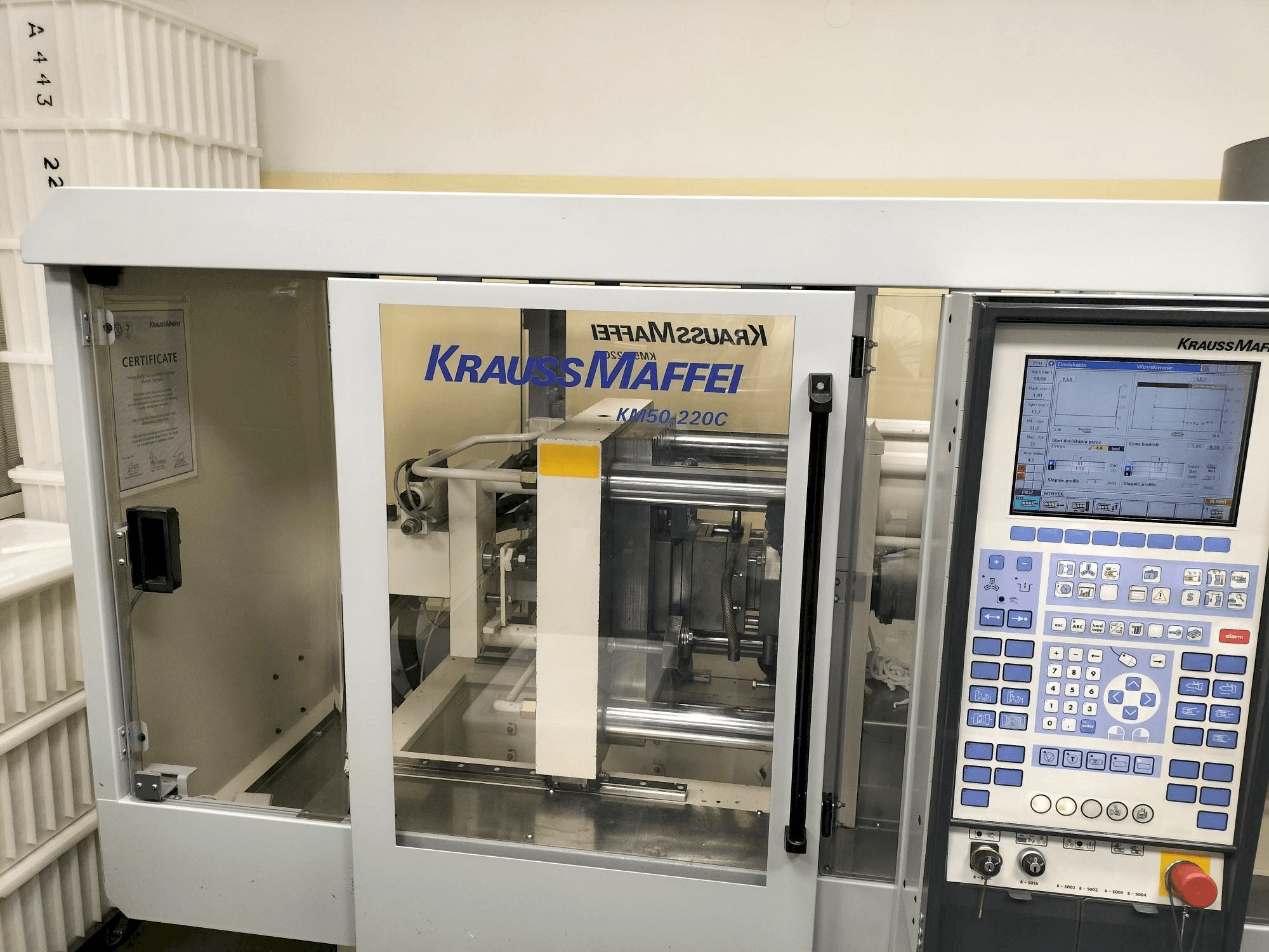 Vooraanzicht van Krauss Maffei KM 50-220C Win machine