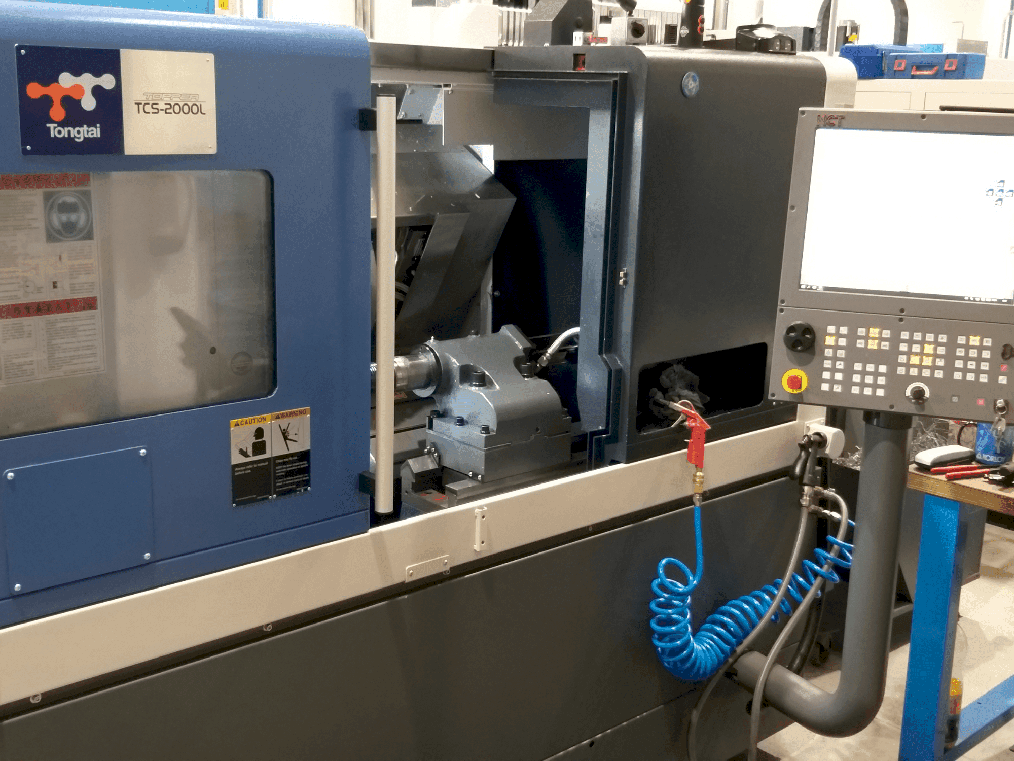 Vooraanzicht van Tongtai TCS2000LDT machine