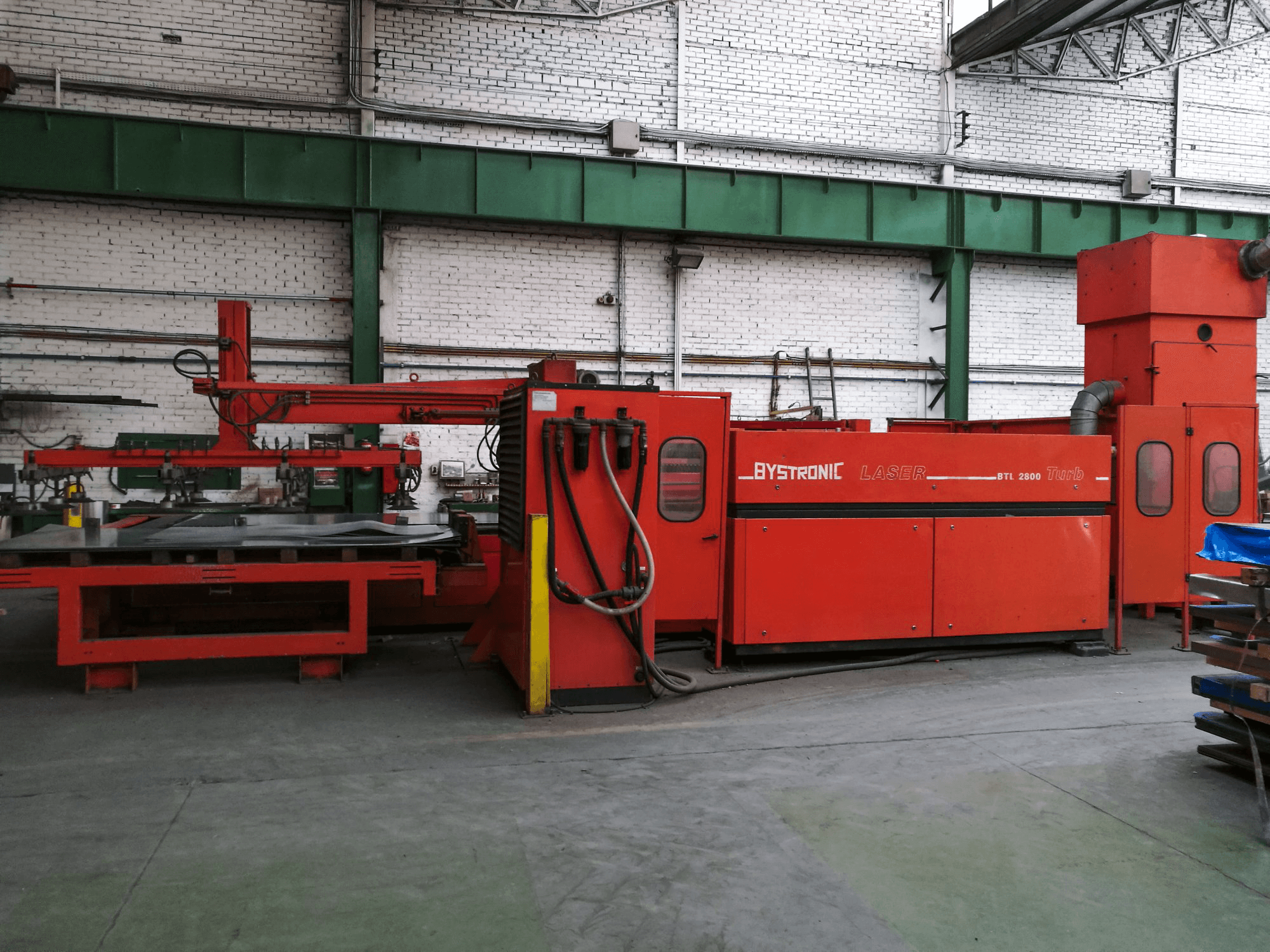 Werkruimte van Bystronic Bystar 3015 BTL 2800 machine