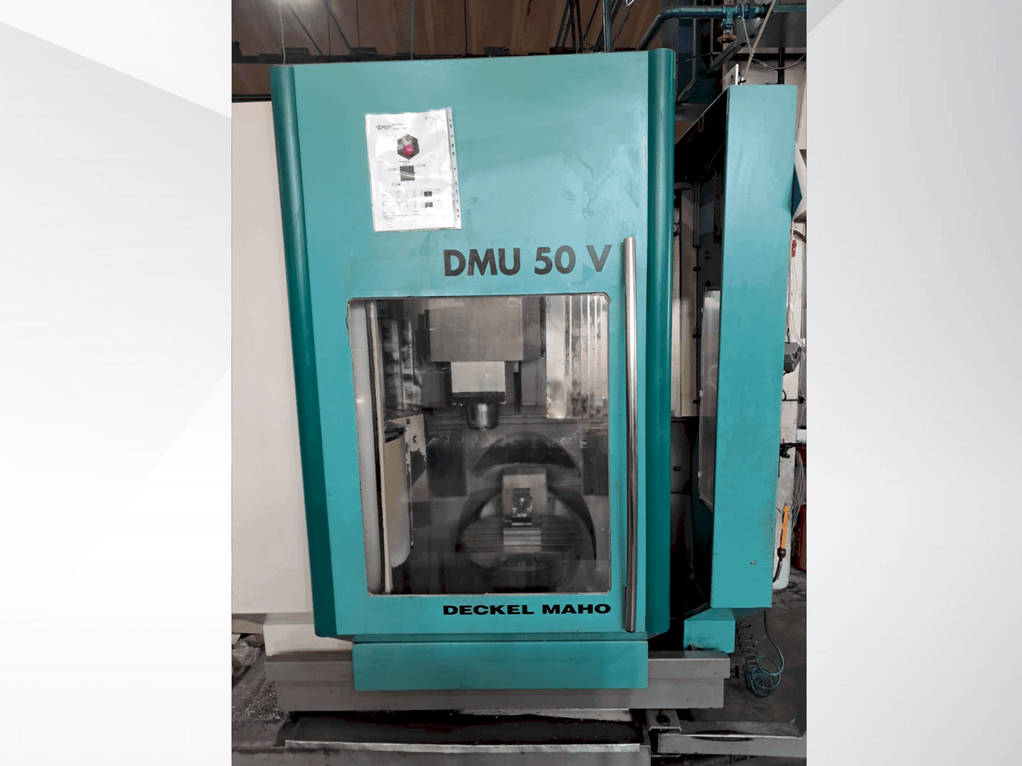 Vooraanzicht van DECKEL MAHO DMU 50V machine