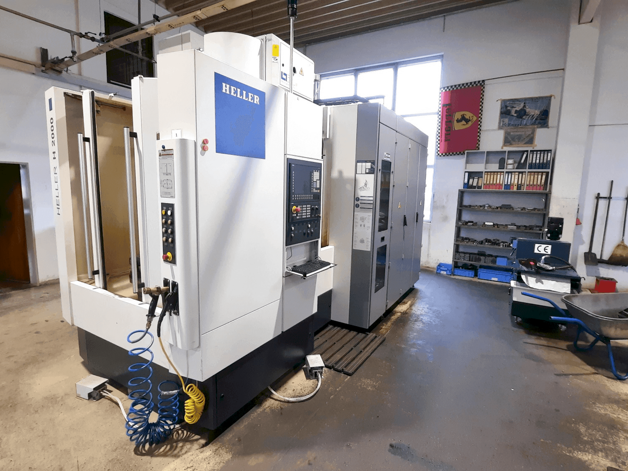 Vooraanzicht van HELLER H2000 machine