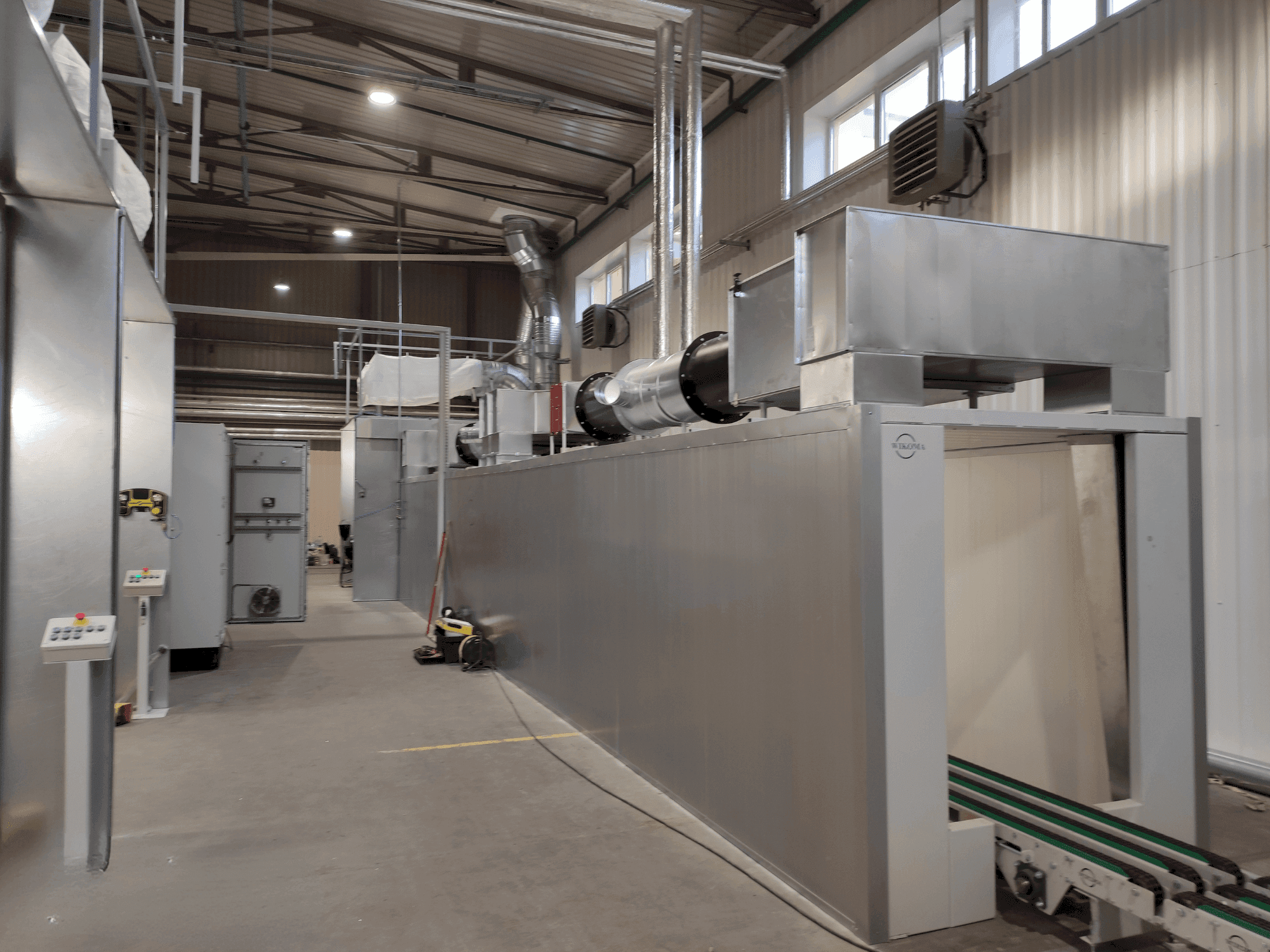 Zijaanzicht van WIKOMA LL001 machine