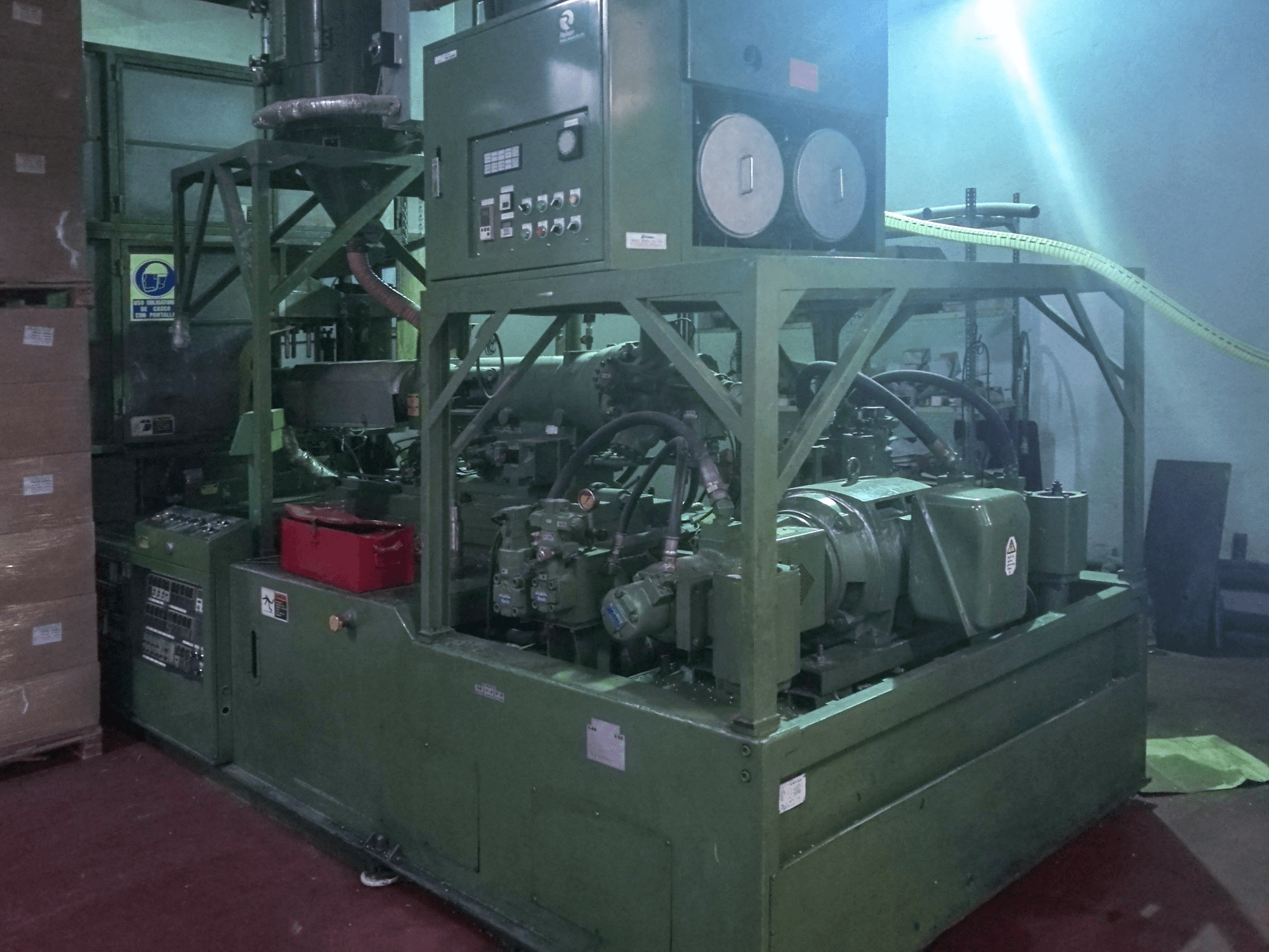 Recht aanzicht van NISSEI ASB 650 EXH machine