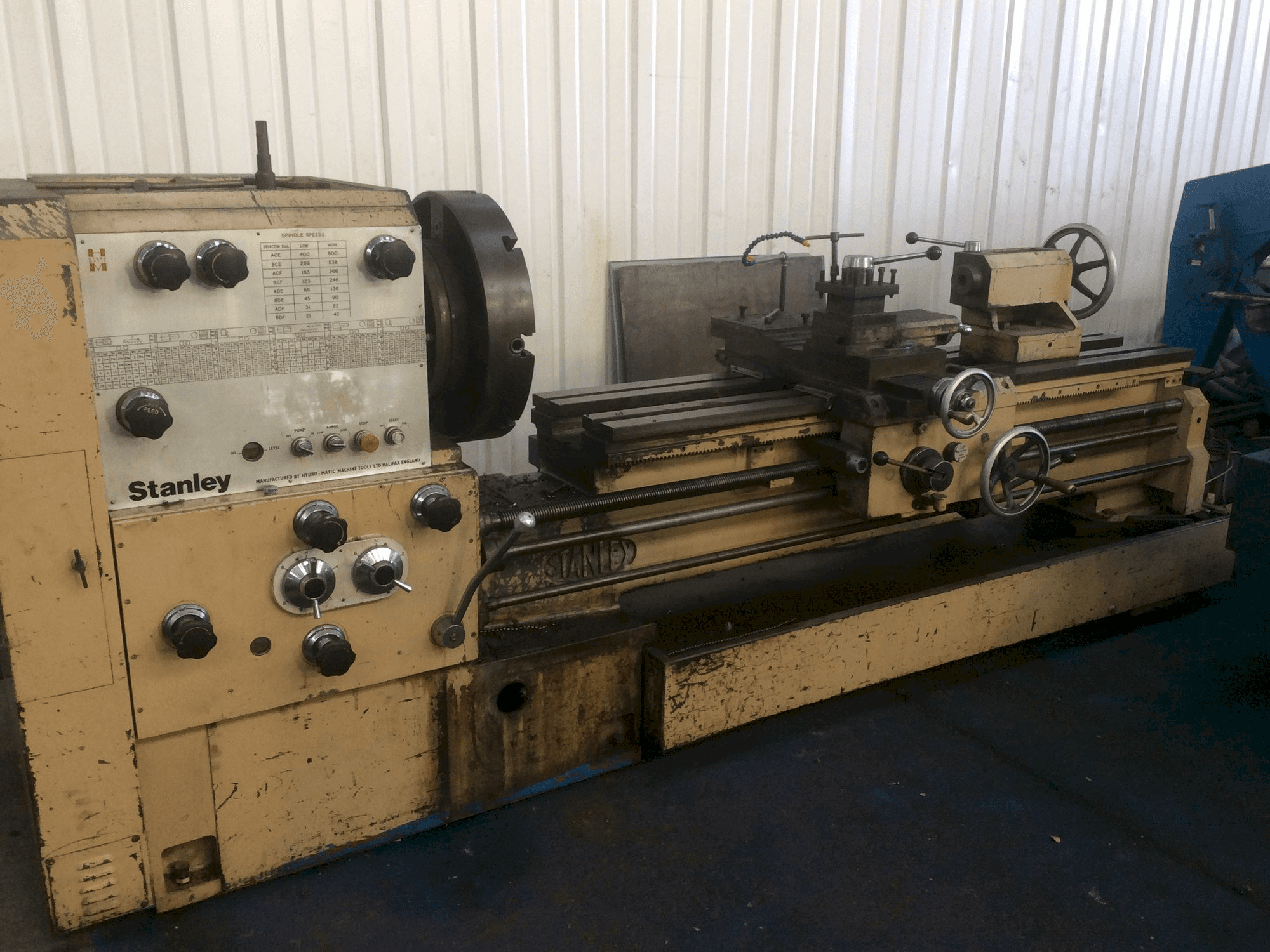 Vooraanzicht van STANLEY HS 7 machine