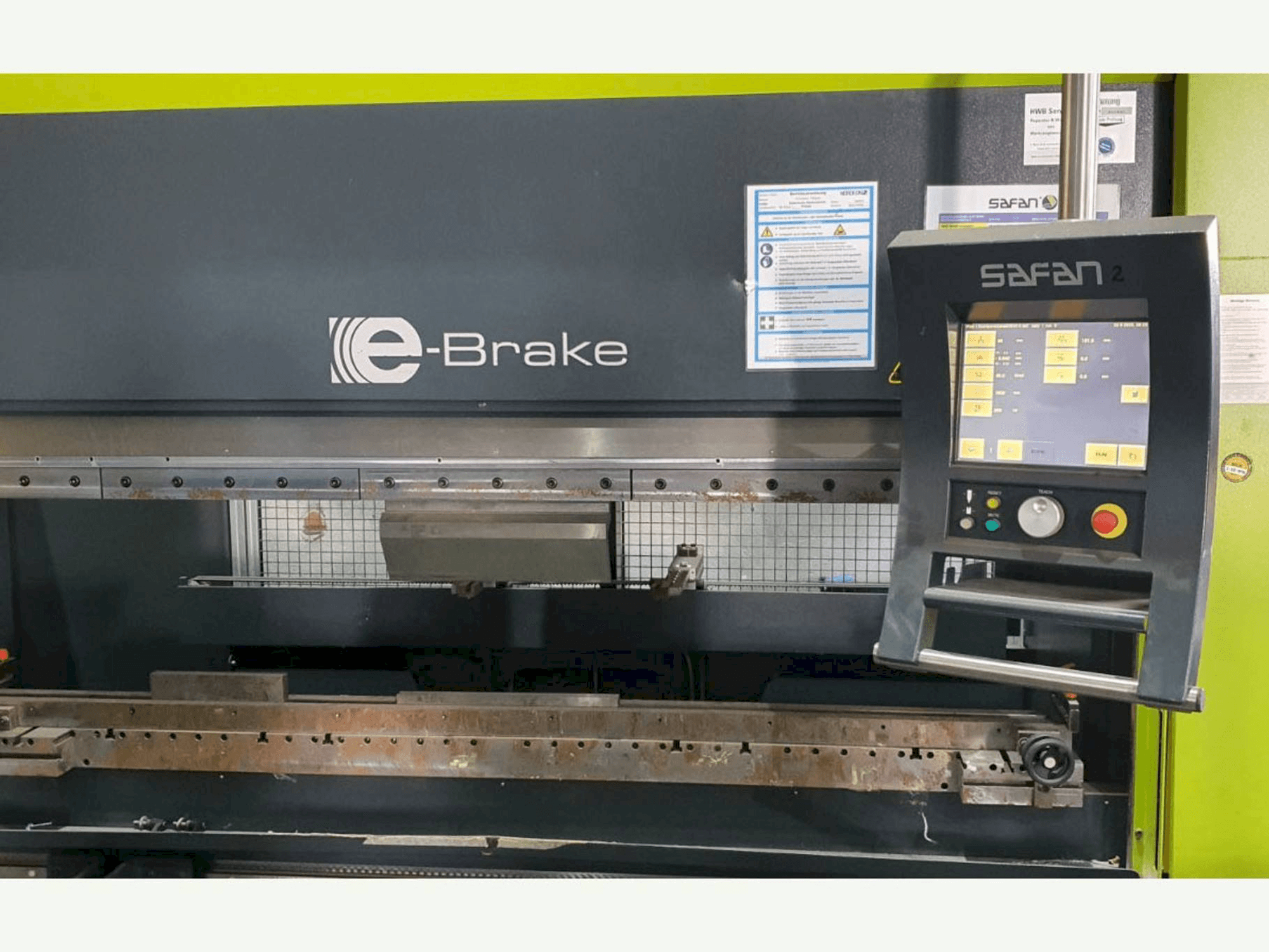 Vooraanzicht van Safan E-brake 50-2050 ts1 machine