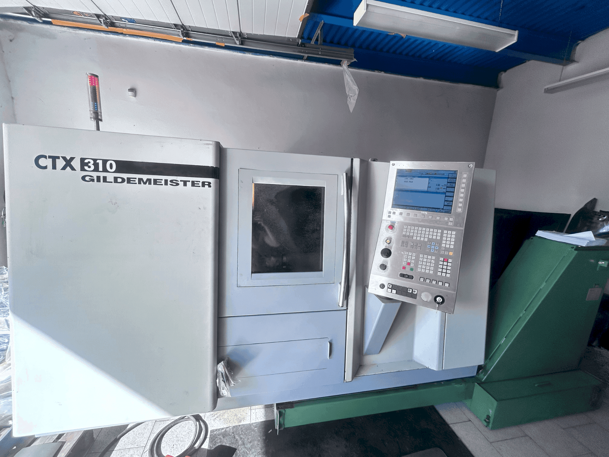 Vooraanzicht van DMG Gildemeister CTX 310 machine