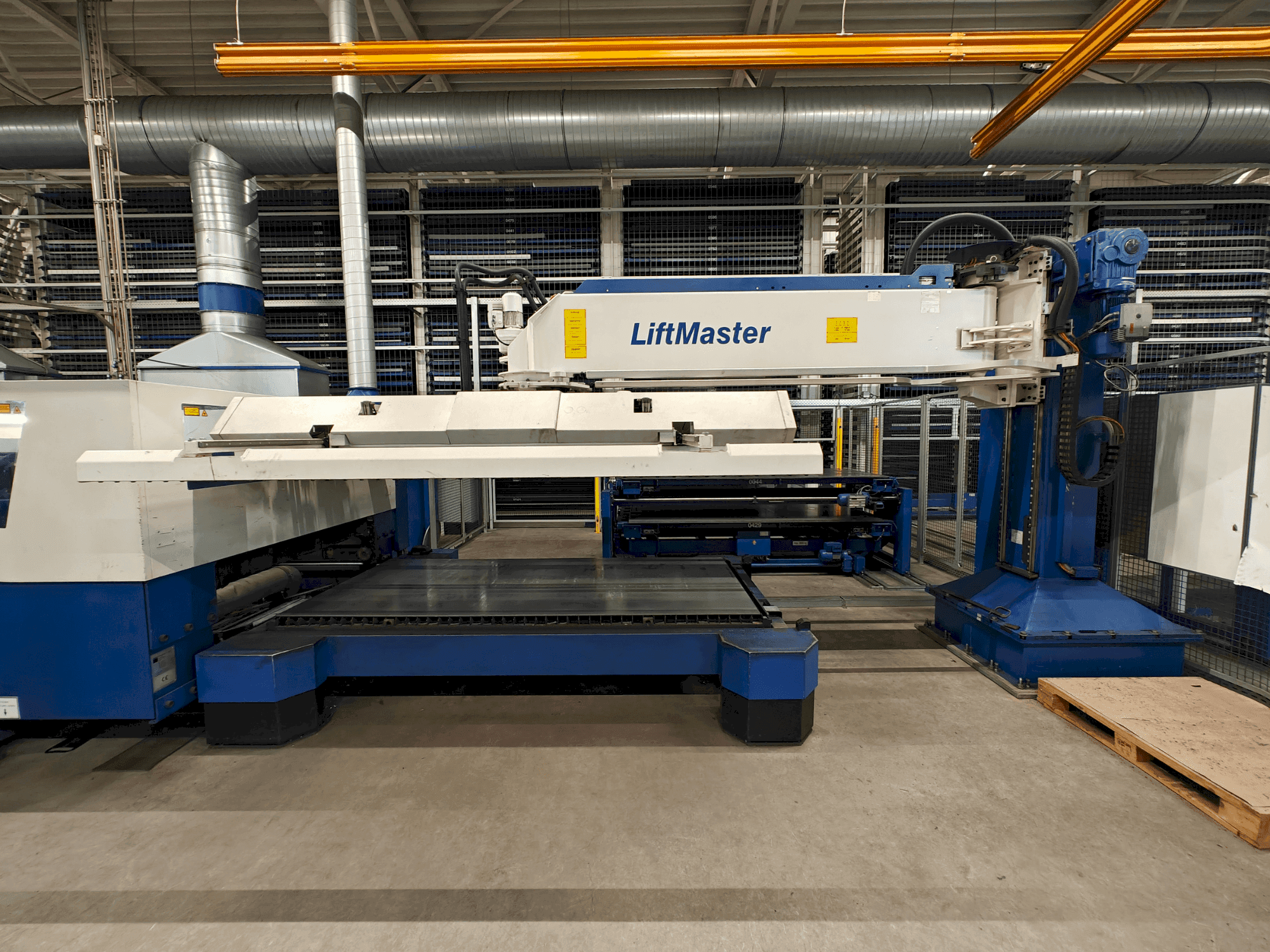 Vooraanzicht van TRUMPF Trumatic L3050 machine