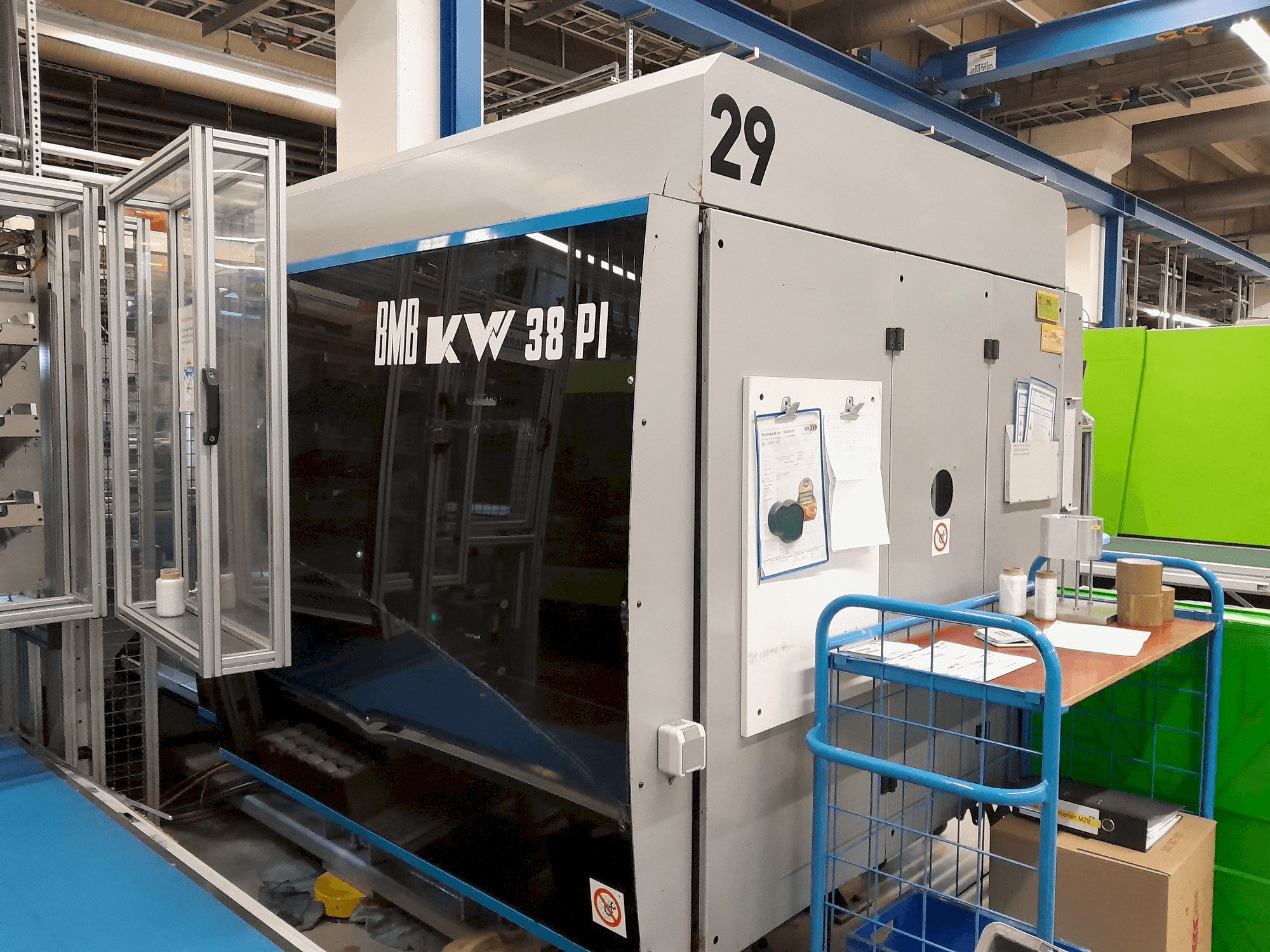 Vooraanzicht van BMB KW 38 PI/1300 machine