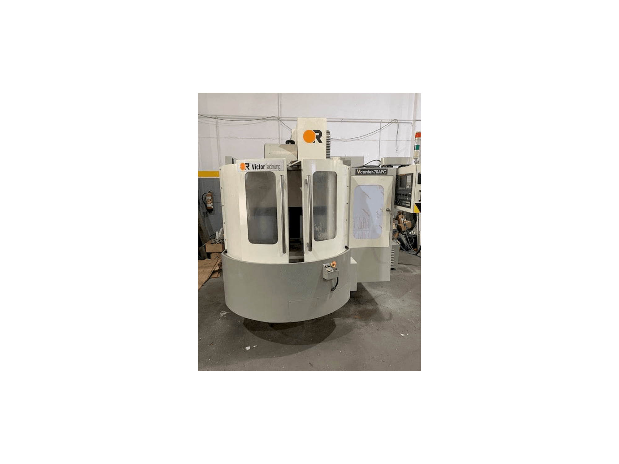 Vooraanzicht van Victor Vcenter-70APC machine