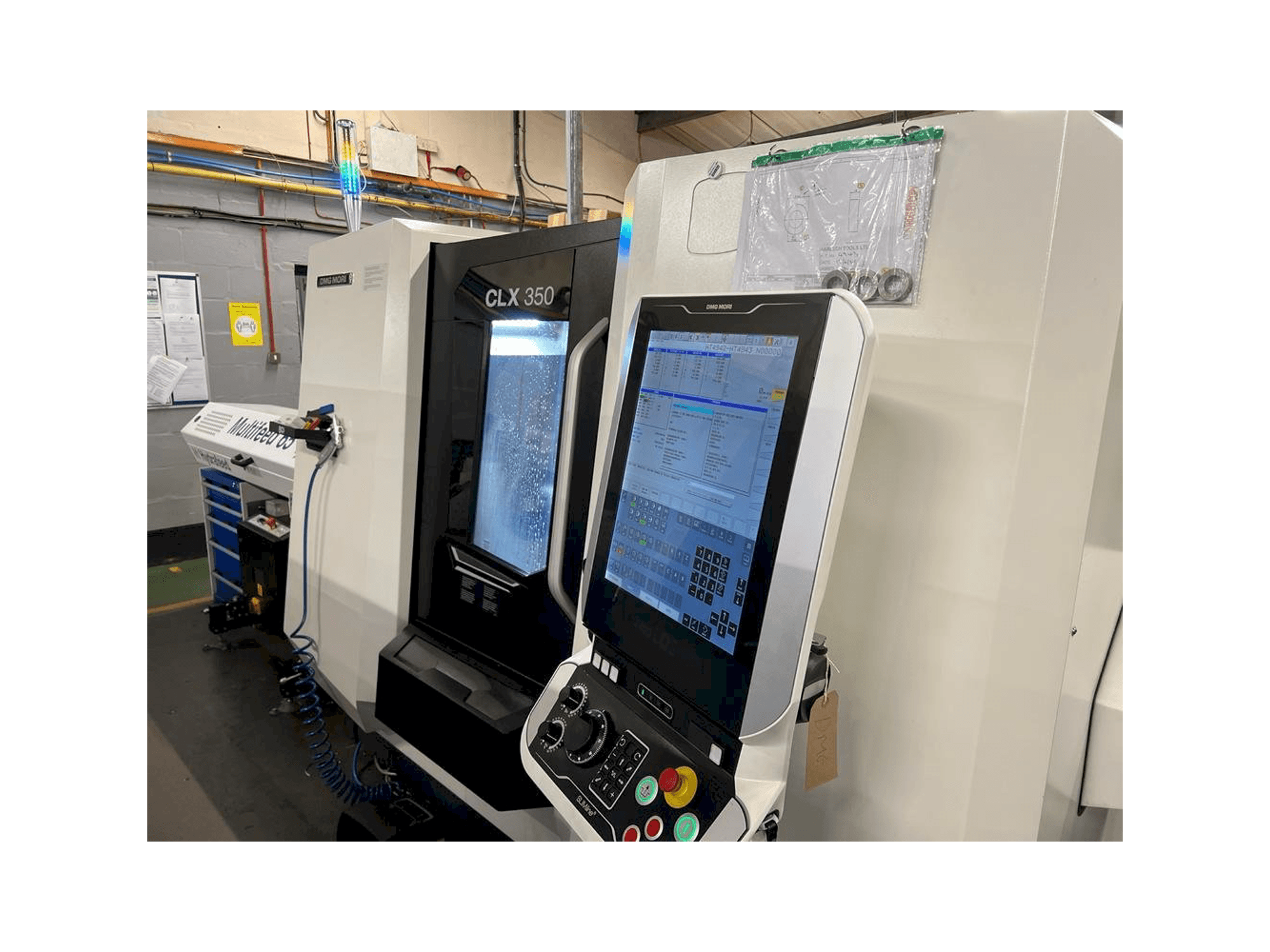 Vooraanzicht van DMG MORI CLX 350 machine