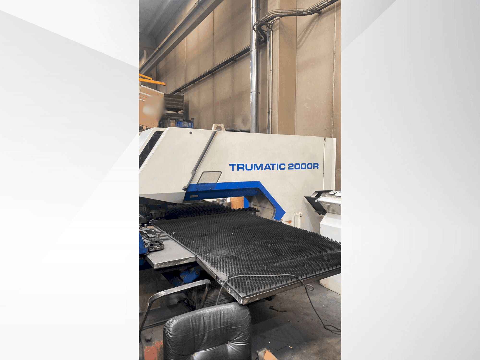 Vooraanzicht van TRUMPF TC2000R machine