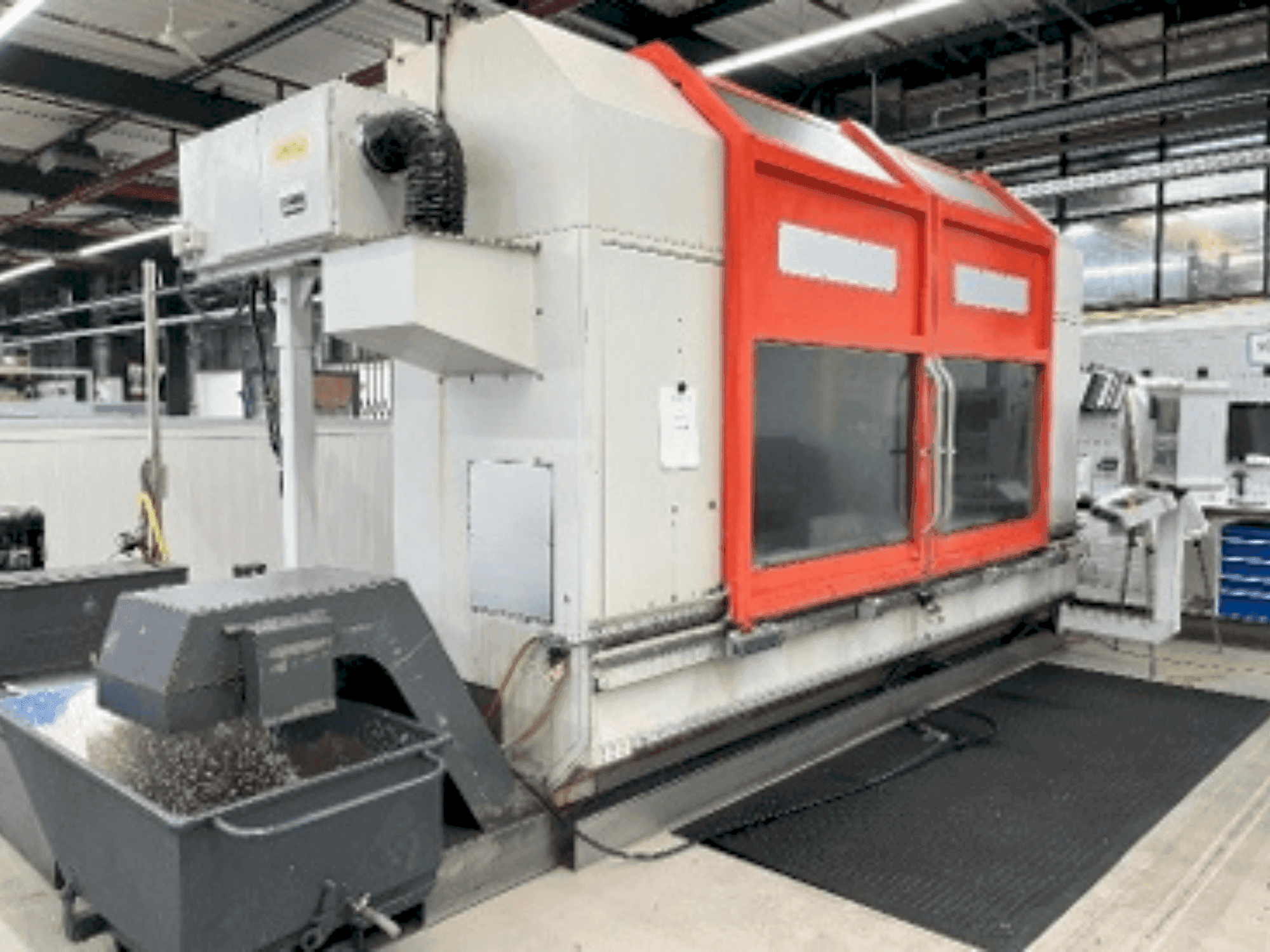 Vooraanzicht van Matec 30L machine