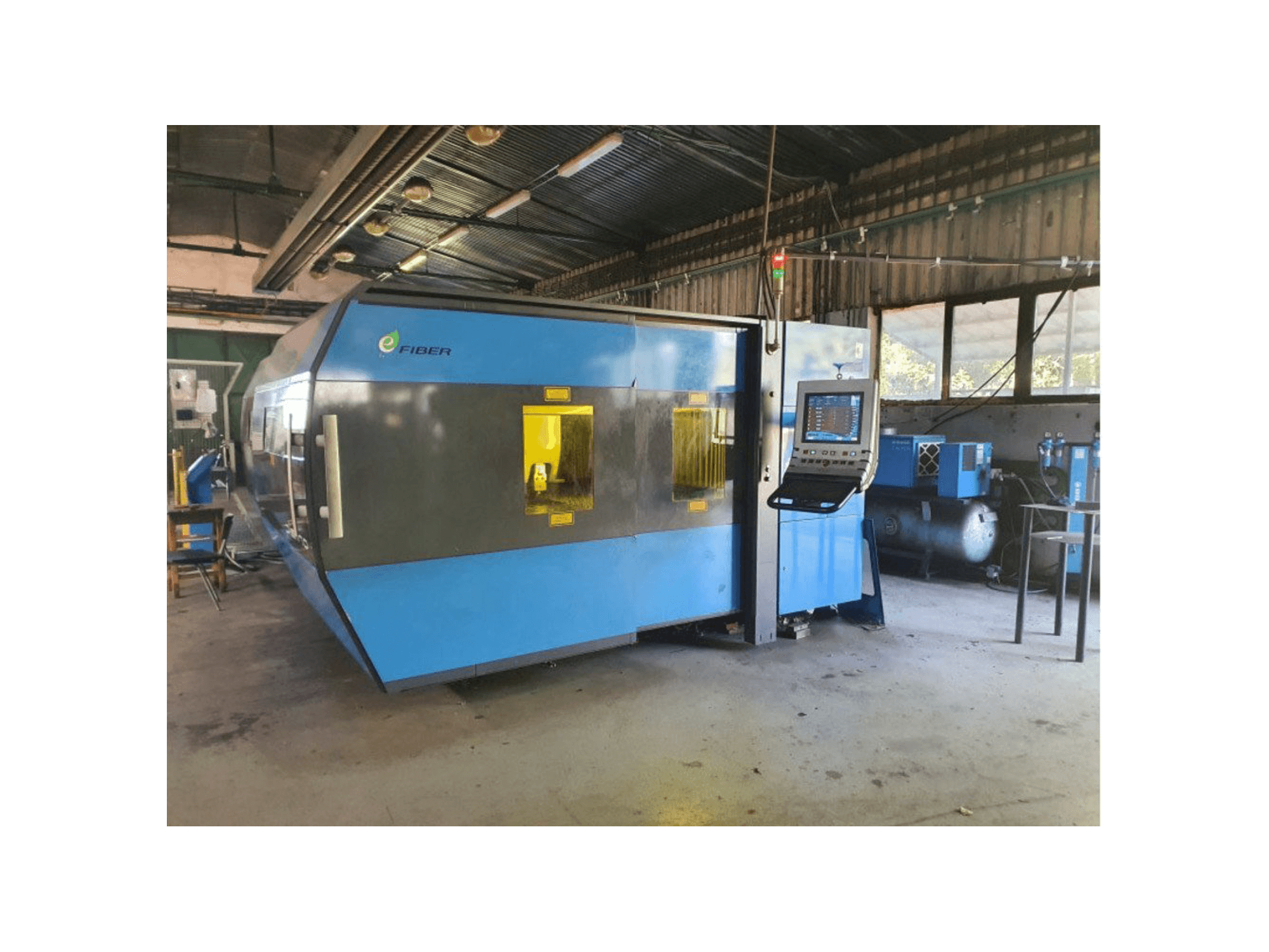 Vooraanzicht van Prima Power Platino Fiber machine