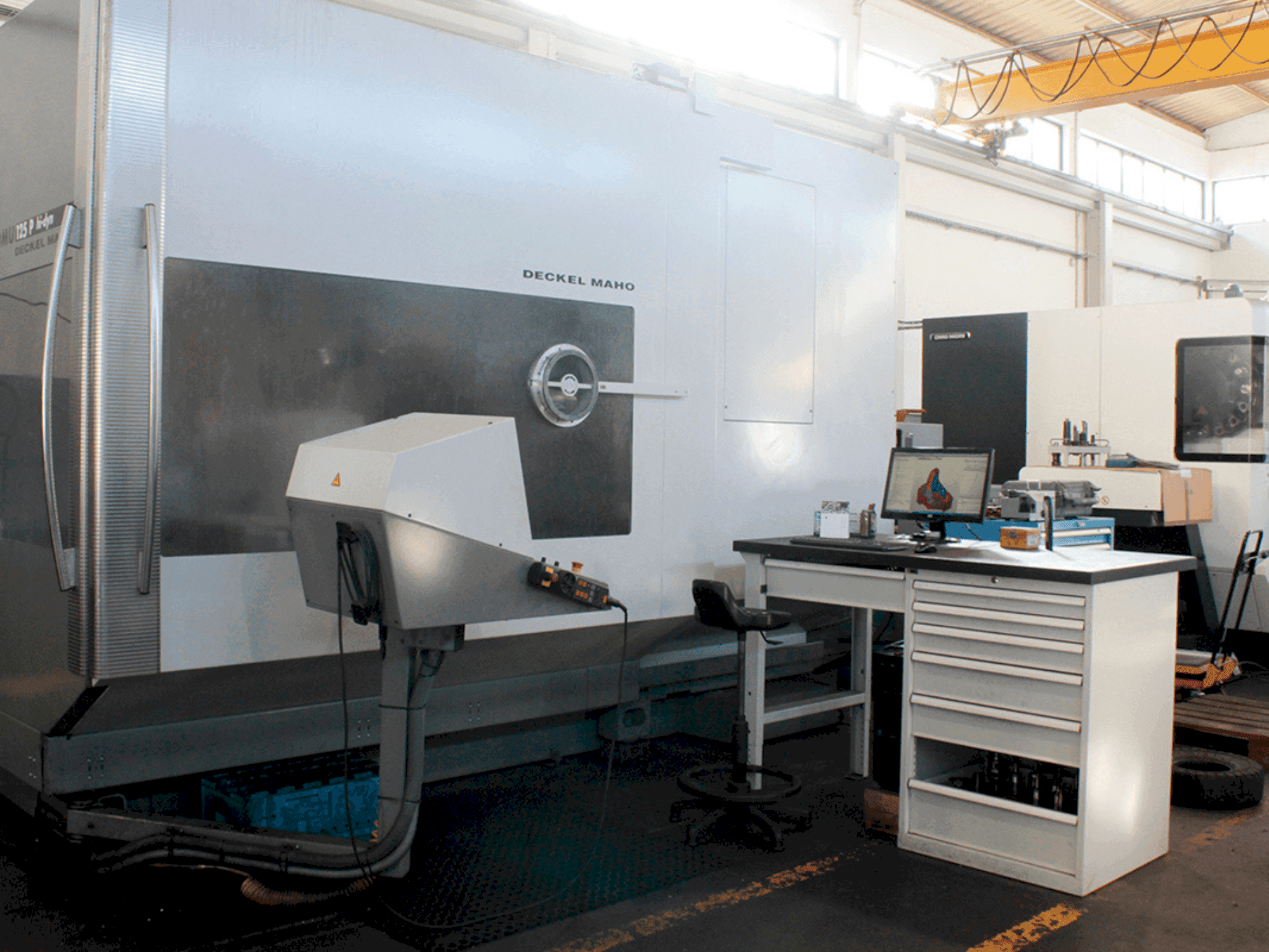 Vooraanzicht van DECKEL MAHO 125P Hy-Din machine