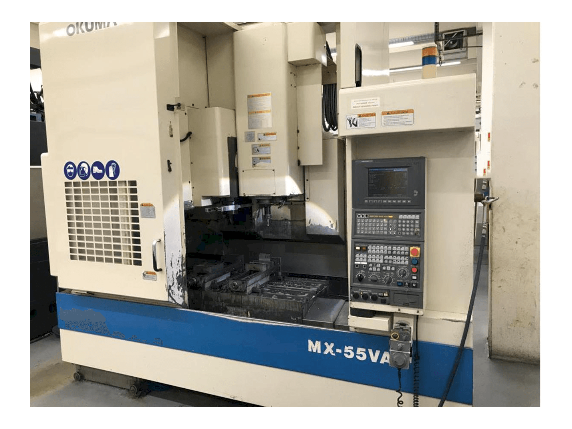 Vooraanzicht van Okuma MX55 machine