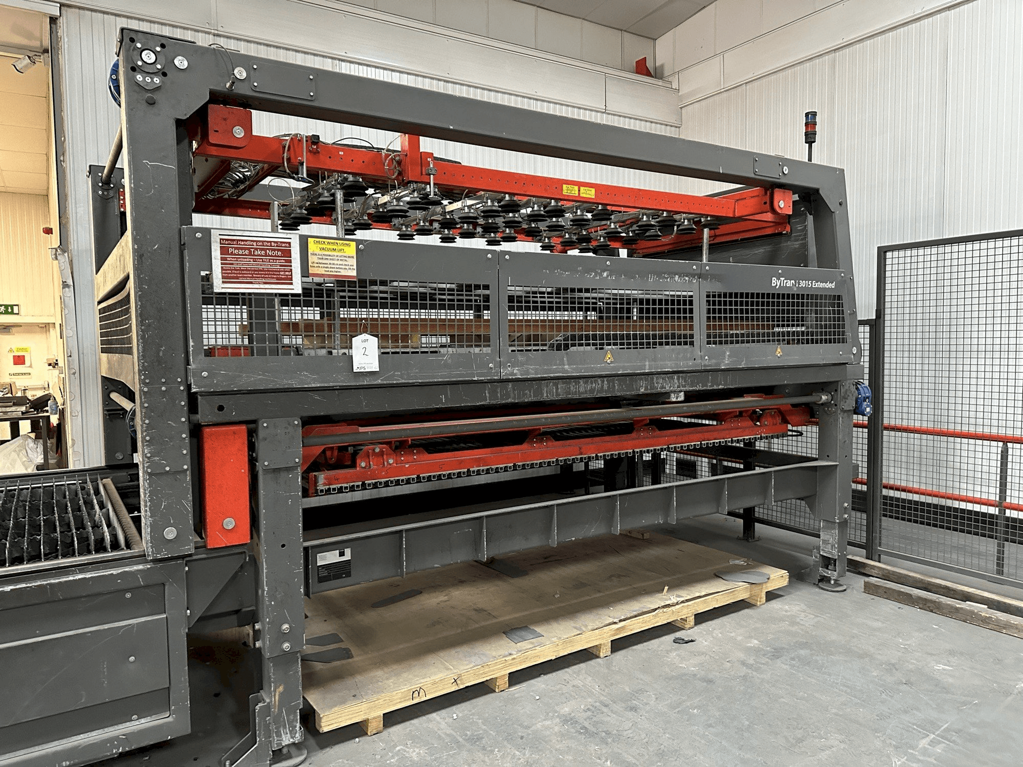 Vooraanzicht van Bystronic By Trans 3015 Extended Automatic Loading machine