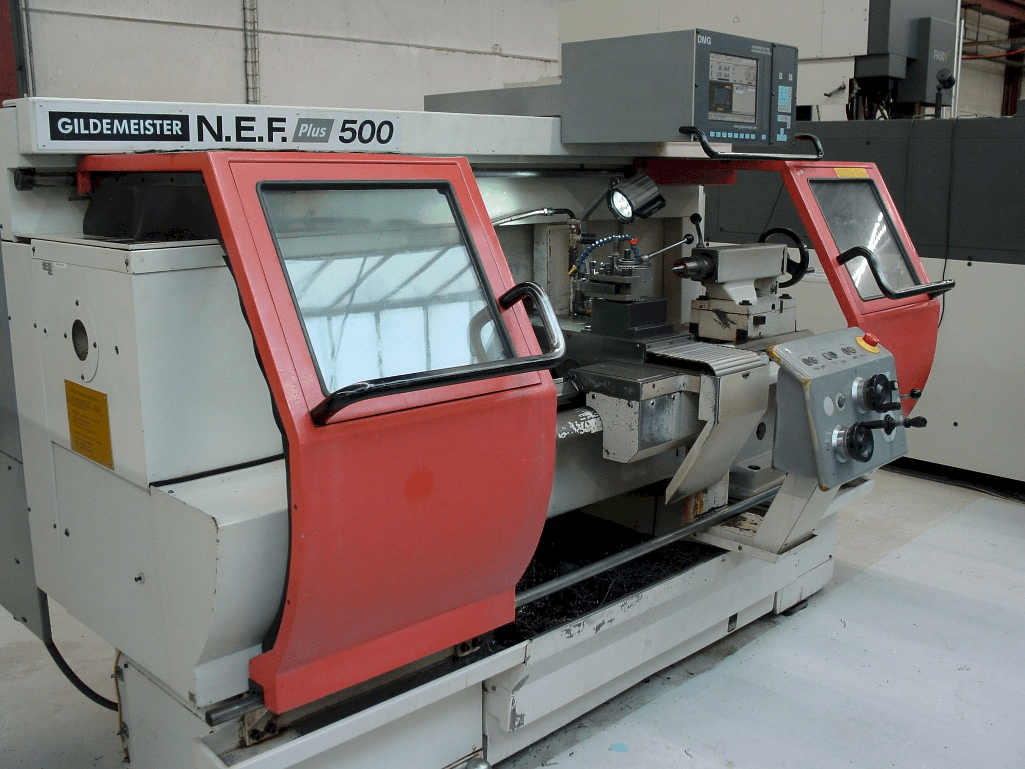Vooraanzicht van Gildemeister NEF Plus 500 machine
