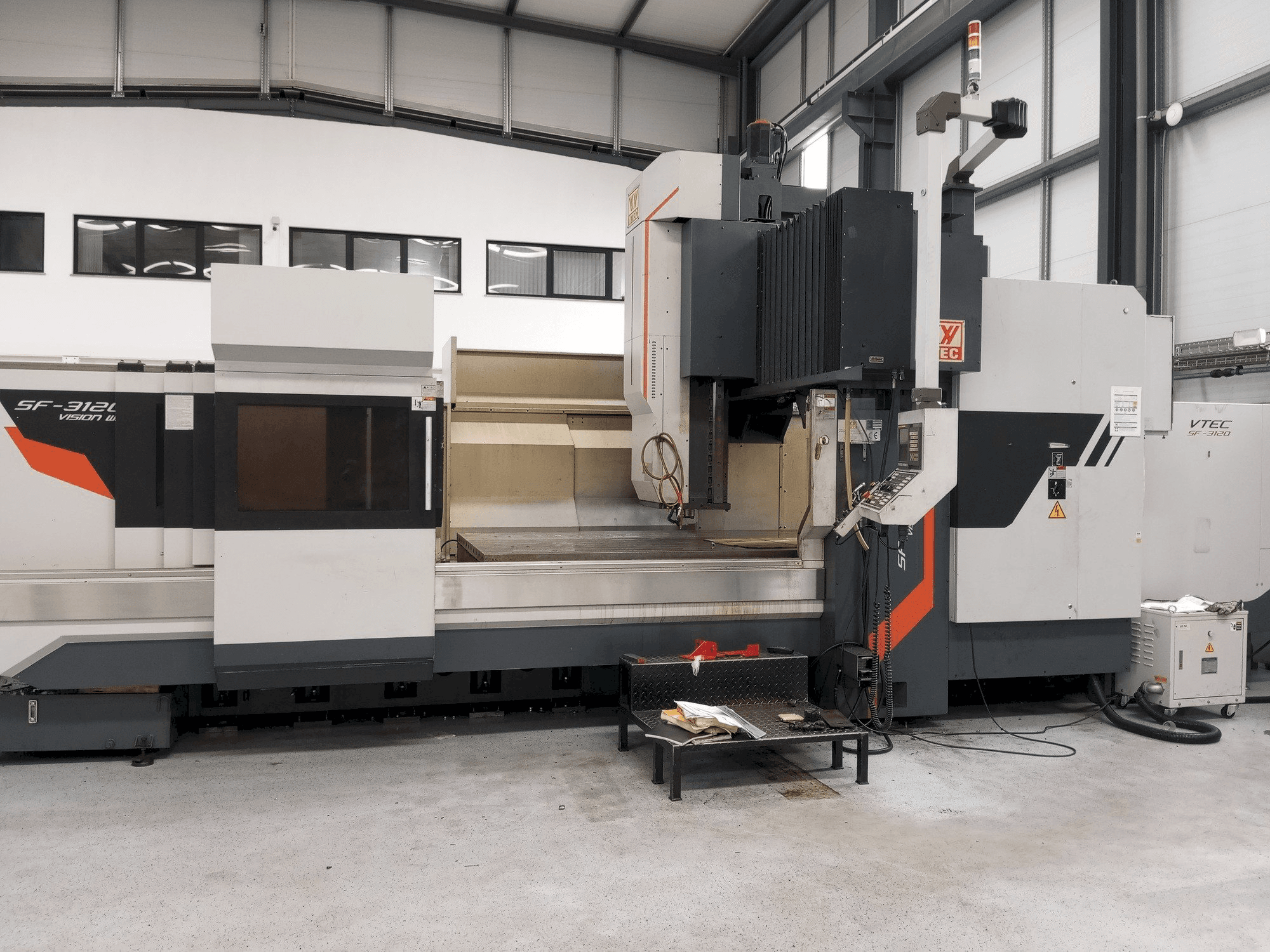 Vooraanzicht van Vision Wide VTEC SF-3120 machine