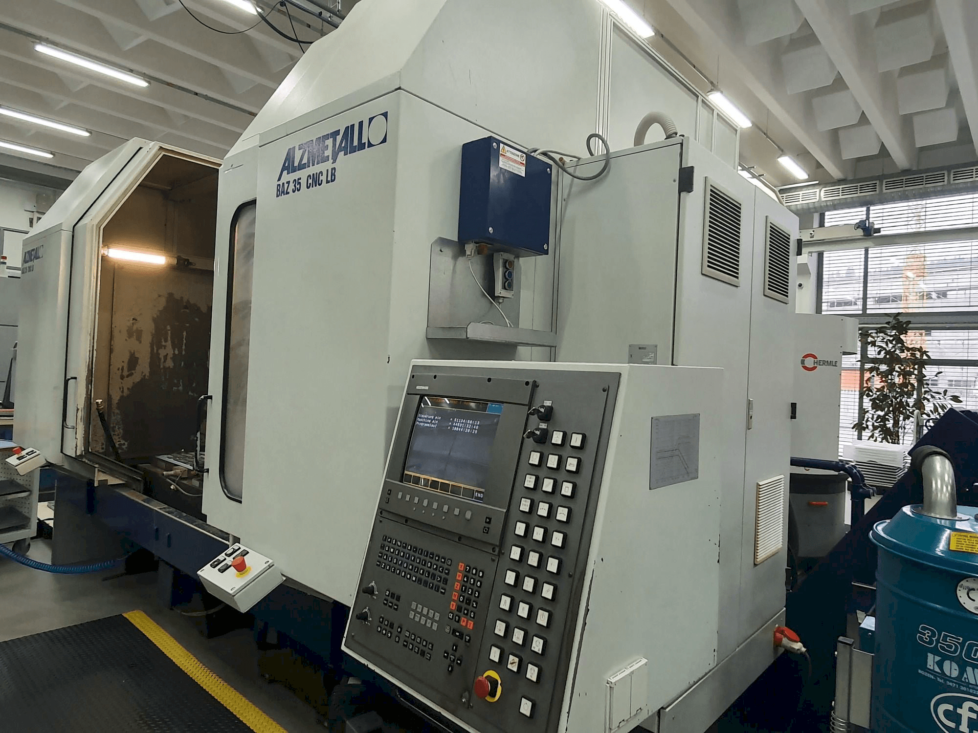 Vooraanzicht van Alzmetall BAZ35LB machine
