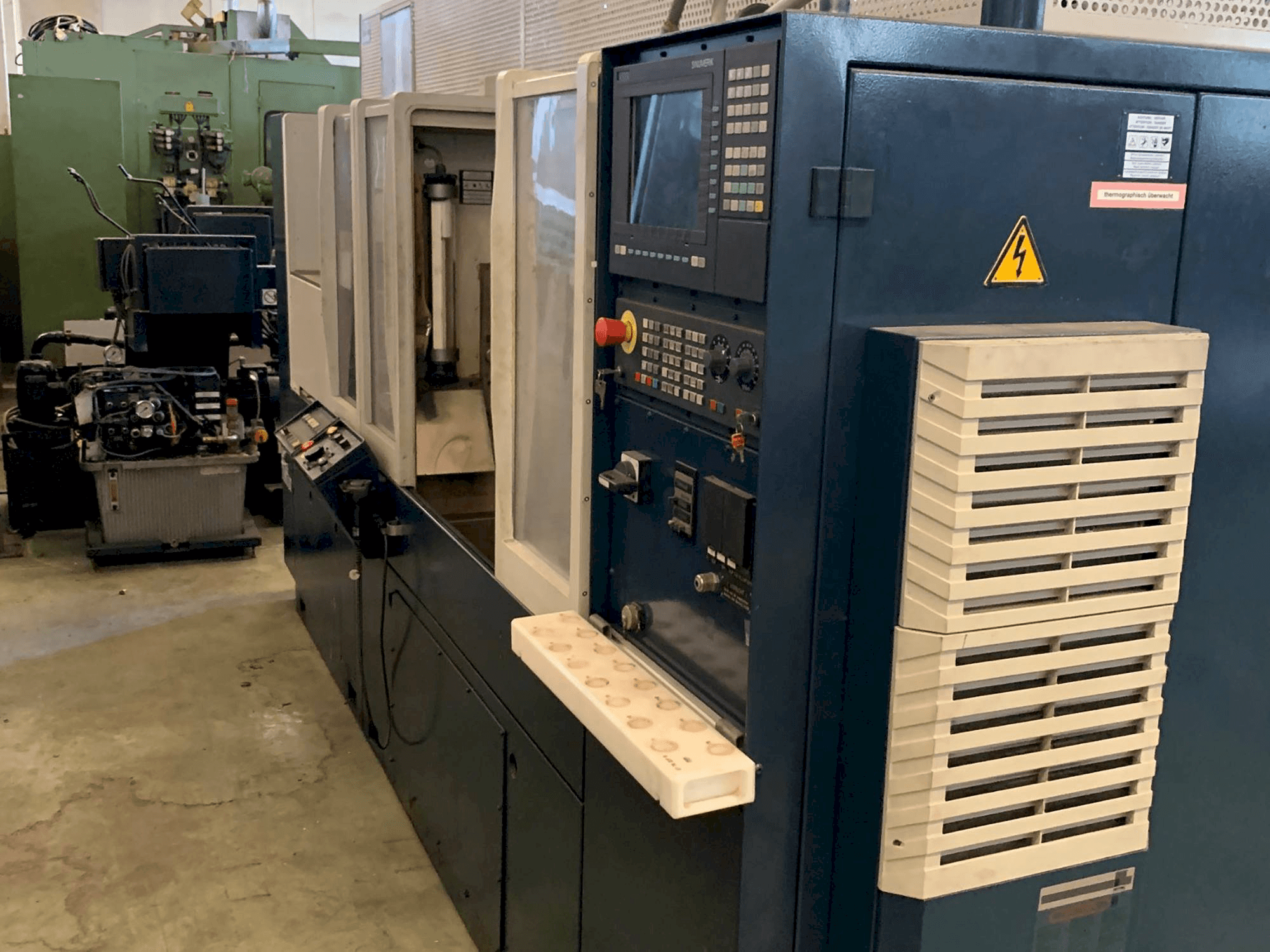 Vooraanzicht van SPINNER PD 48 machine