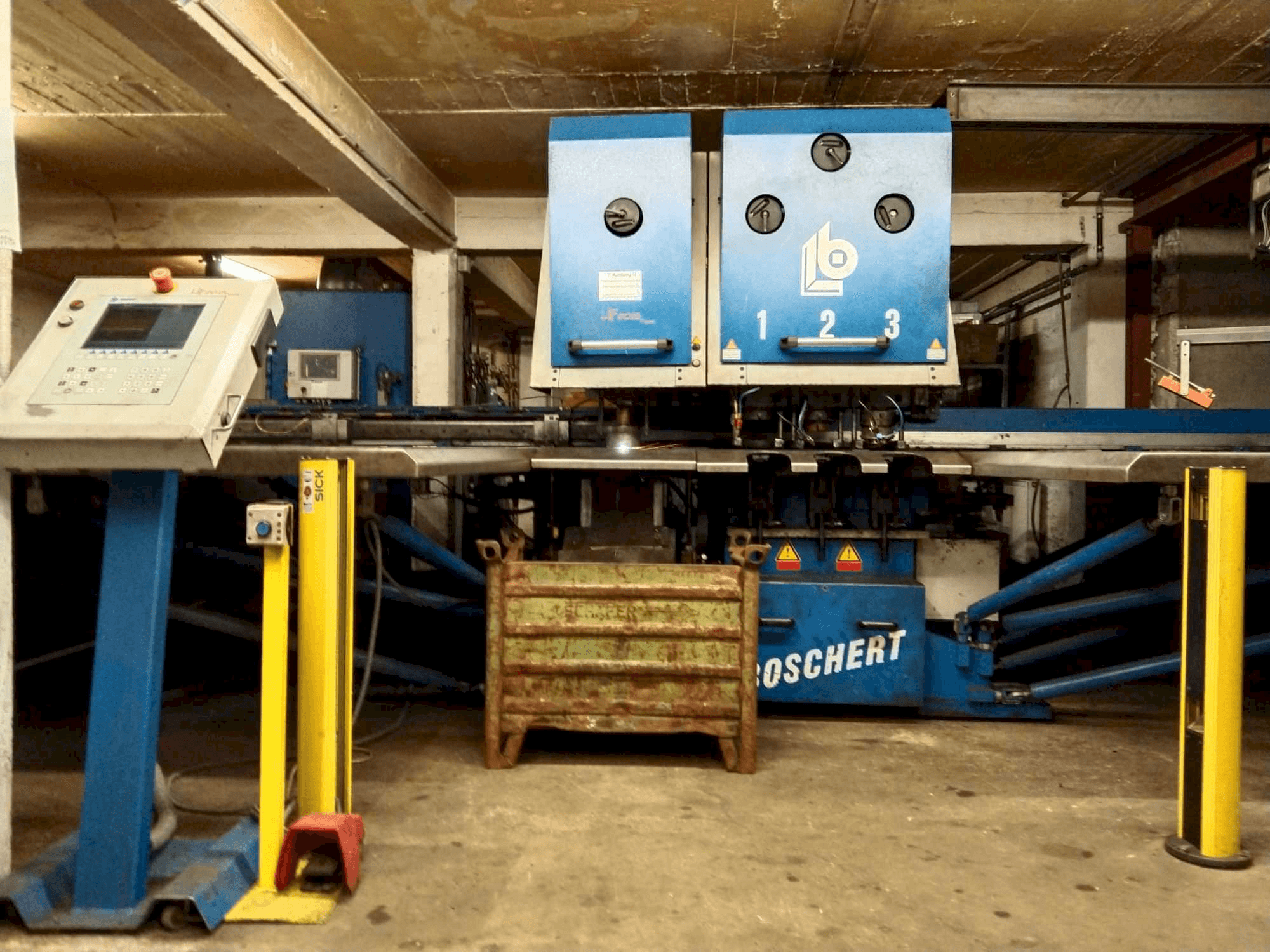 Vooraanzicht van Boschert Tri Combicut plasma machine