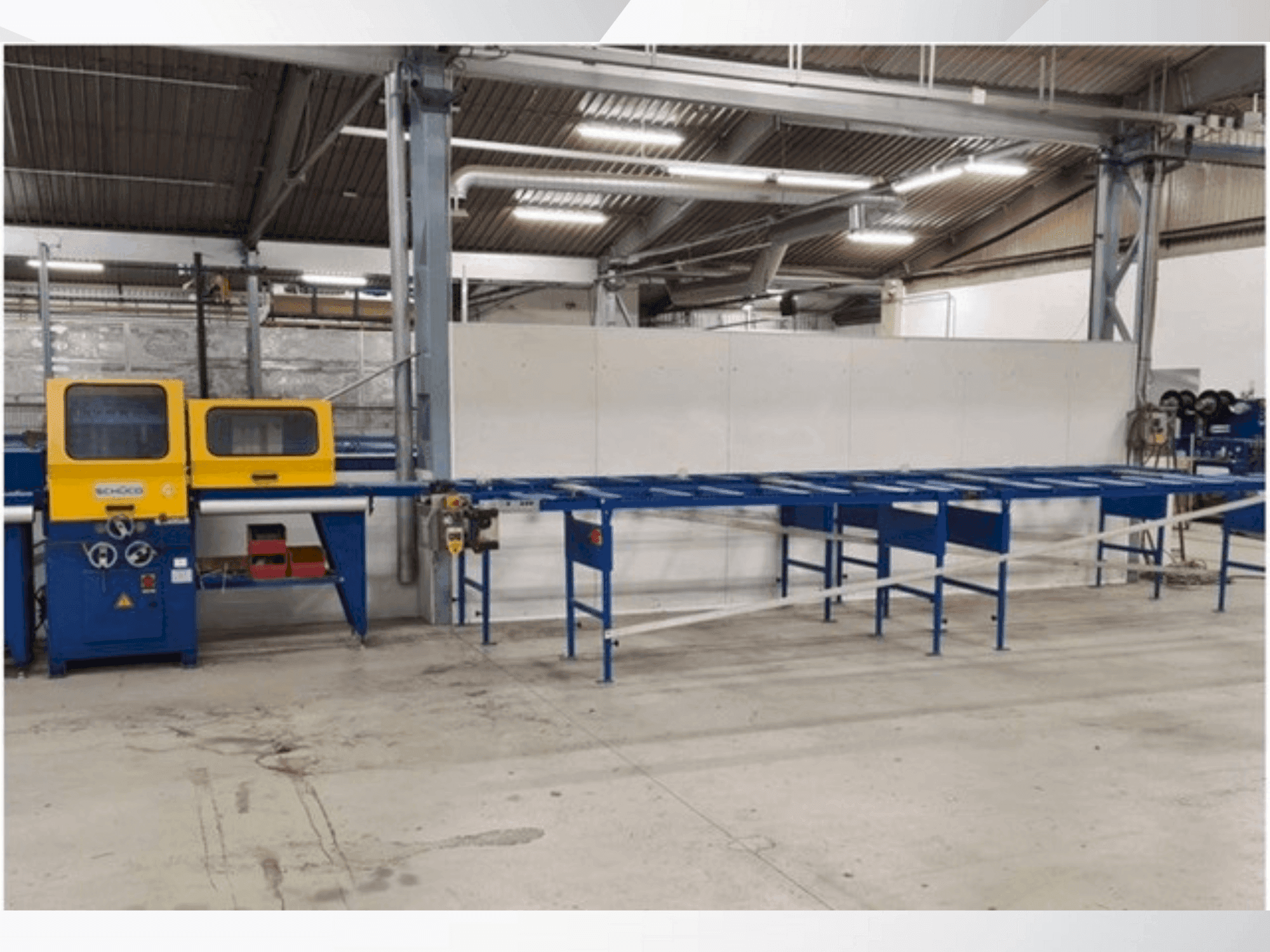 Vooraanzicht van SCHÜCO ISOMAT 5 machine