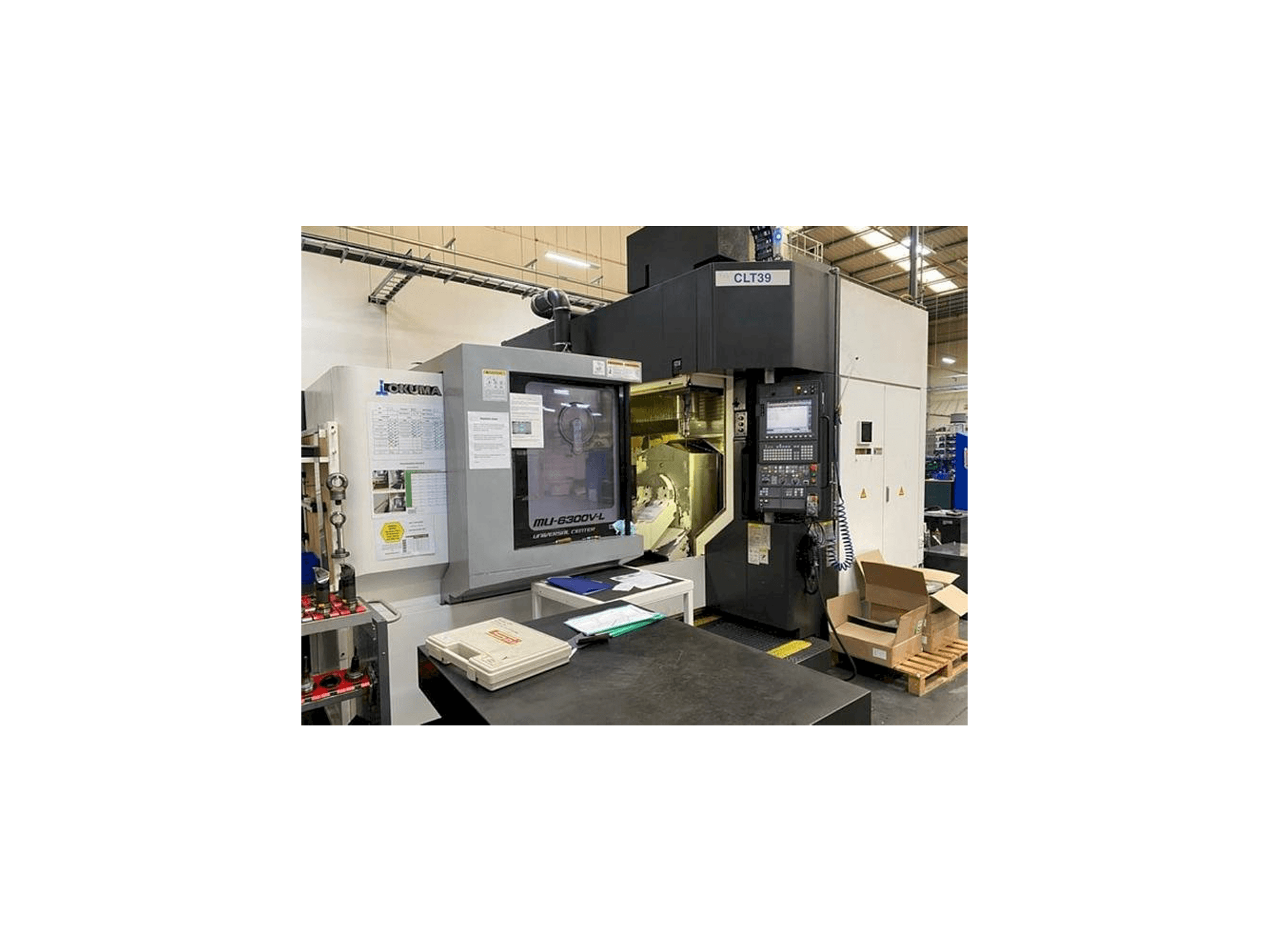 Vooraanzicht van Okuma MU 6300V-L machine