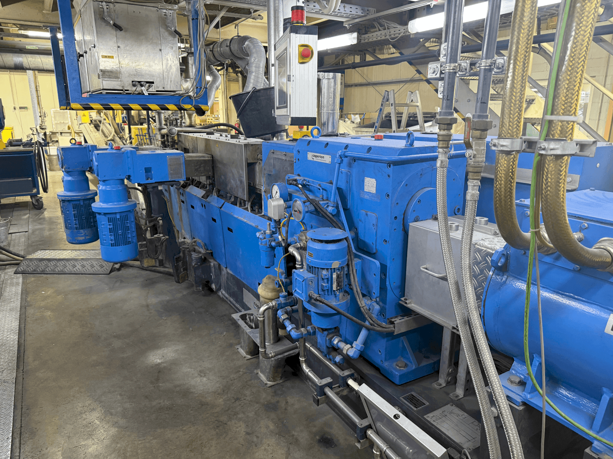 Vooraanzicht van COPERION ZSK 50 MCC+ machine