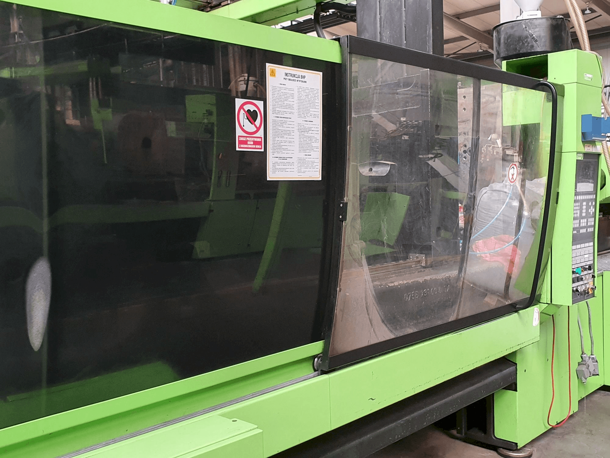 Vooraanzicht van ENGEL 400 ES2550/400 HL machine