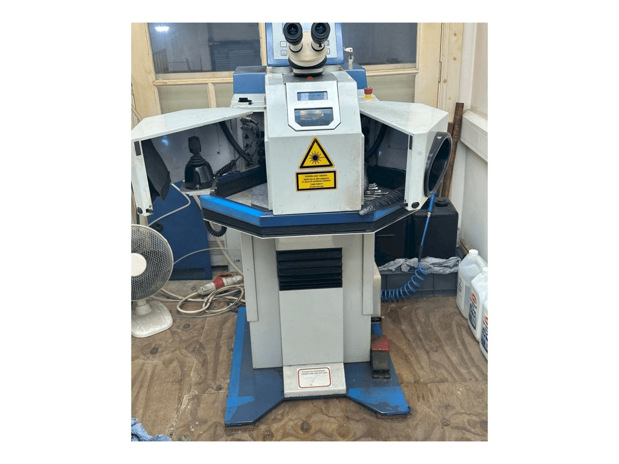 Vooraanzicht van ALPHA LASER ALV 150 SM machine