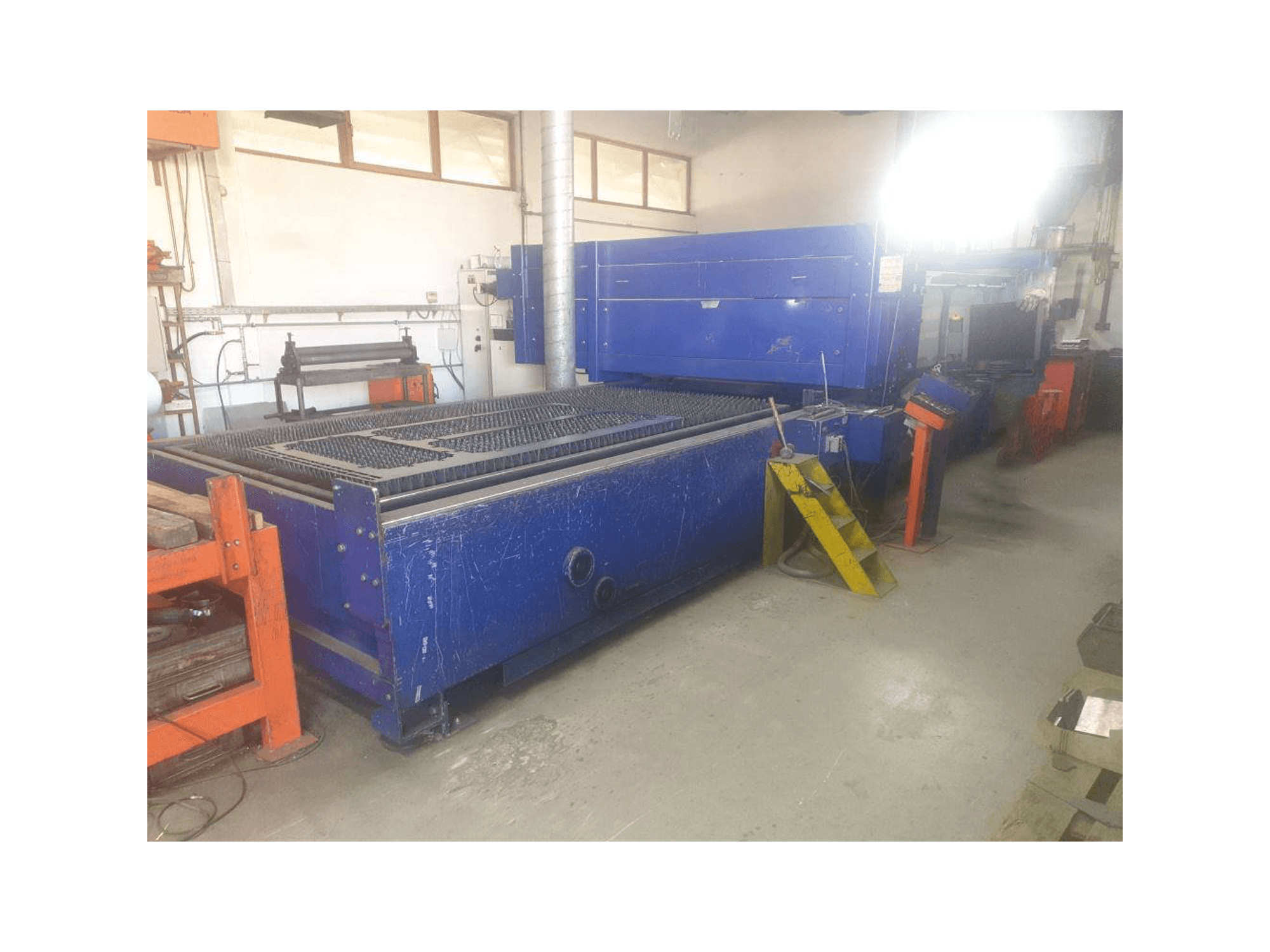 Vooraanzicht van Bystronic ByStar 3015 machine
