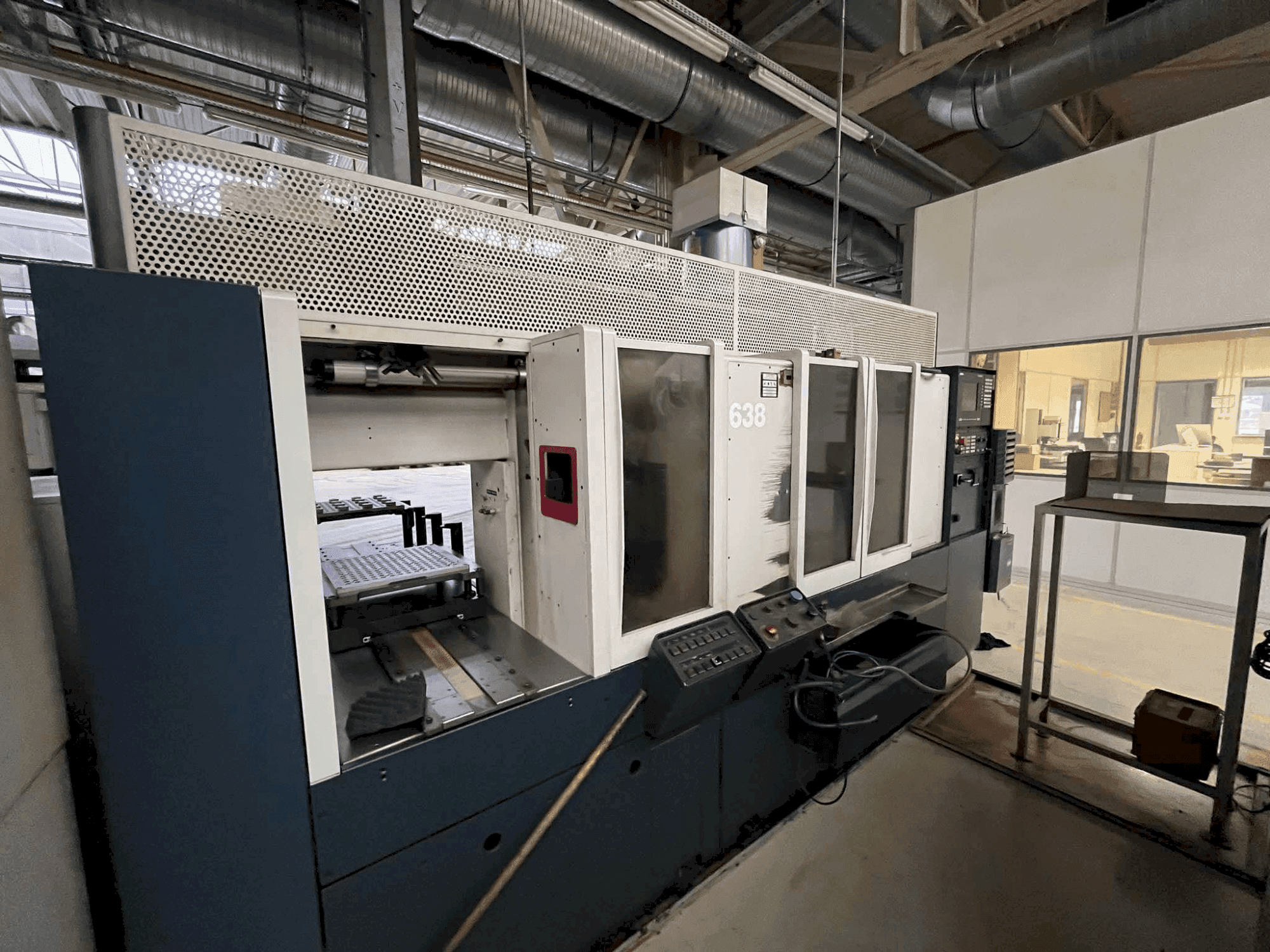 Vooraanzicht van SPINNER PD-CNC machine