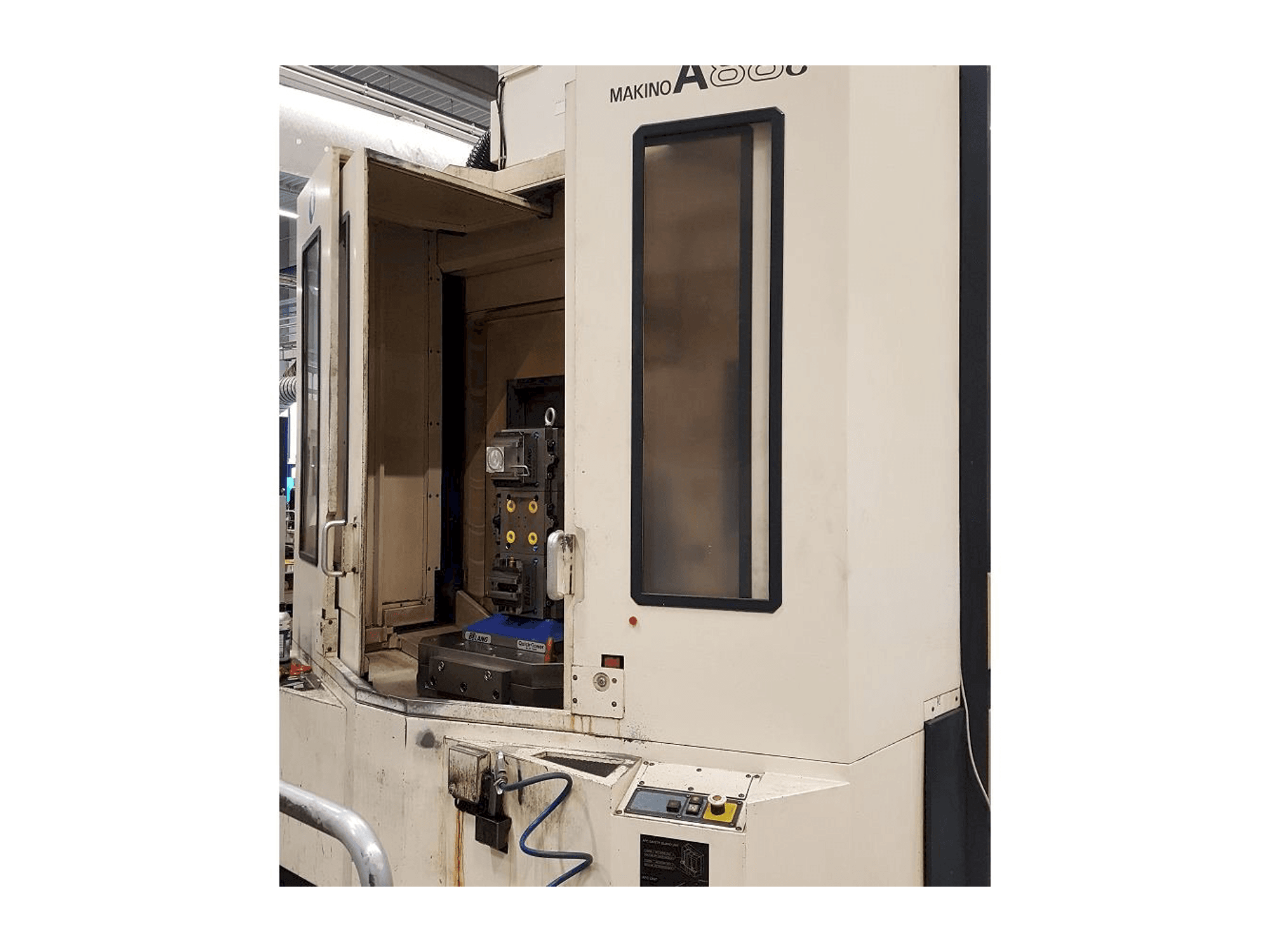 Vooraanzicht van Makino A88E machine