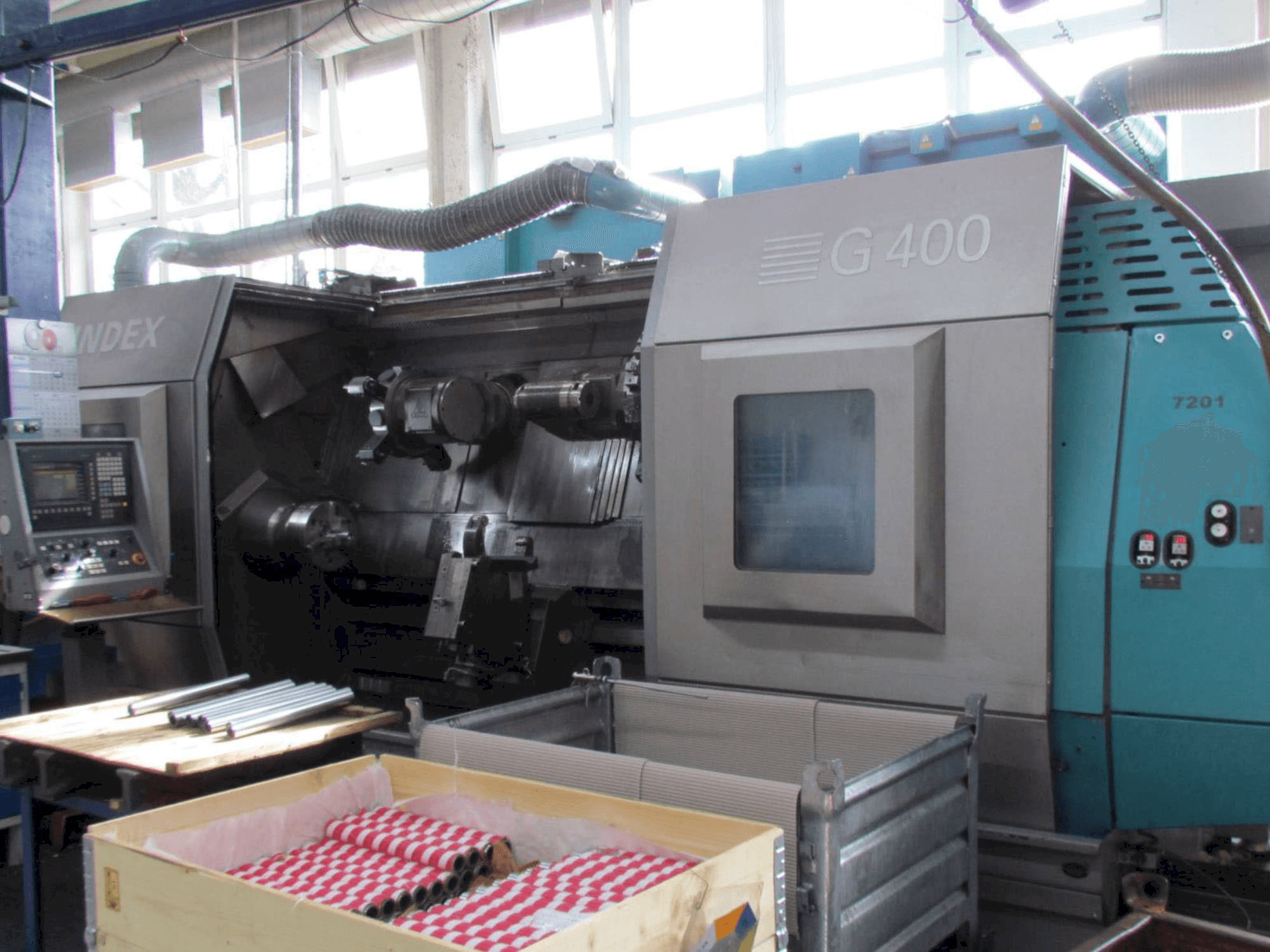 Vooraanzicht van Index G400 machine