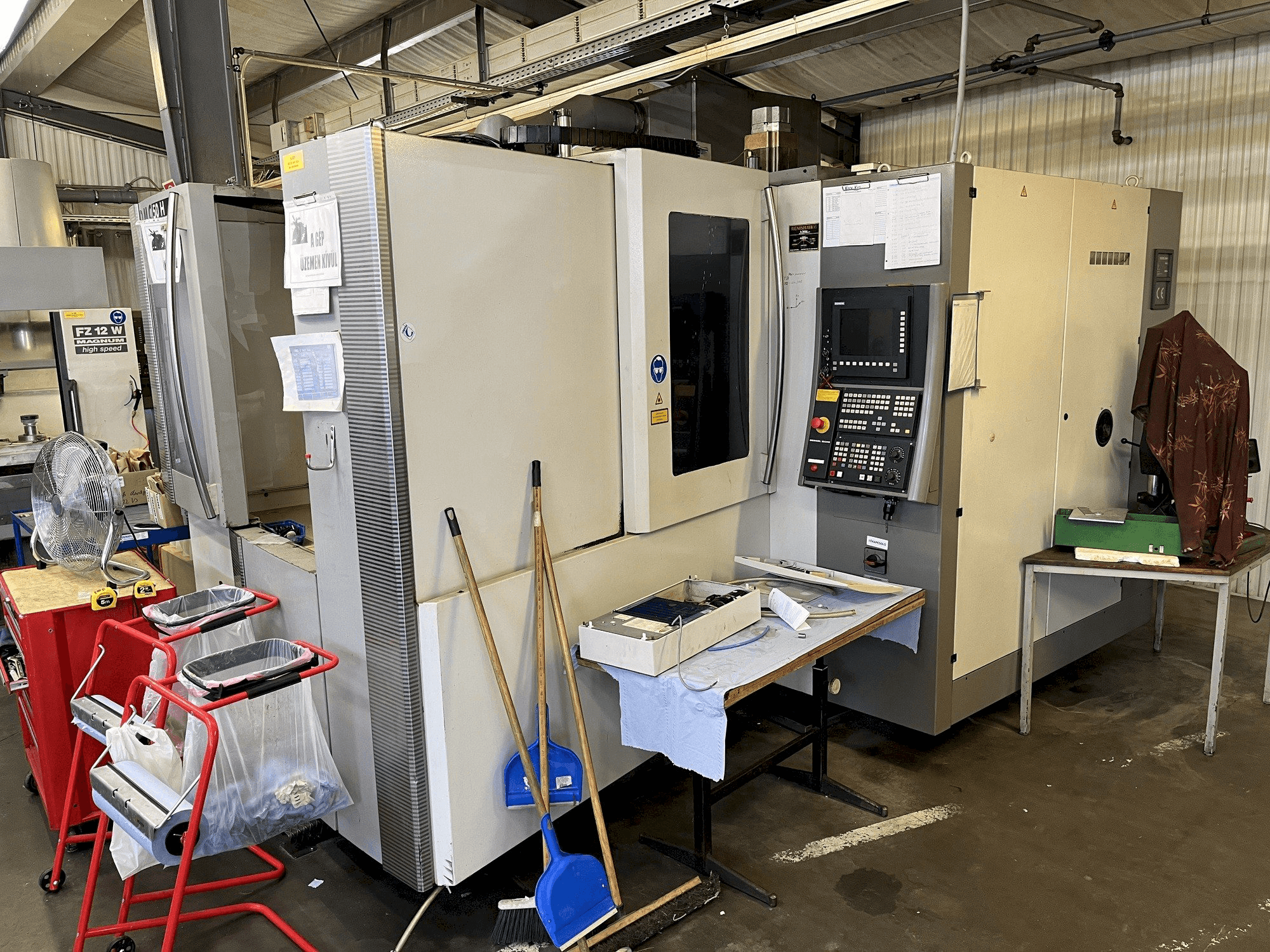 Vooraanzicht van DMG MORI DMC 50H machine