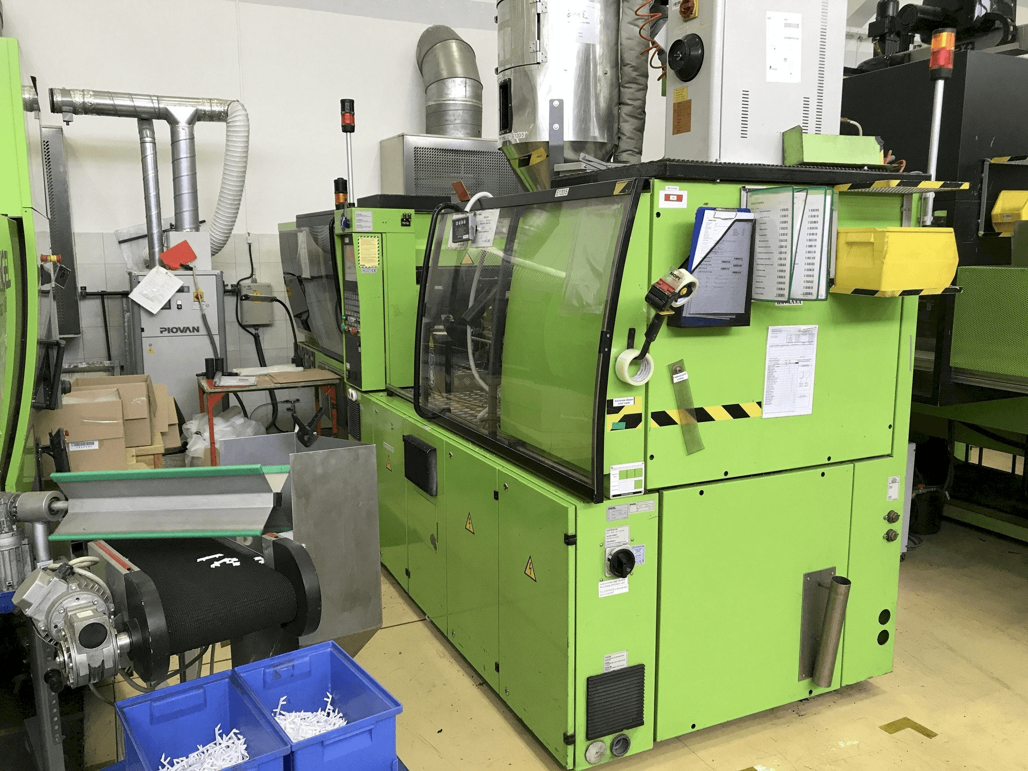Vooraanzicht van ENGEL VC 500/120 Focus machine