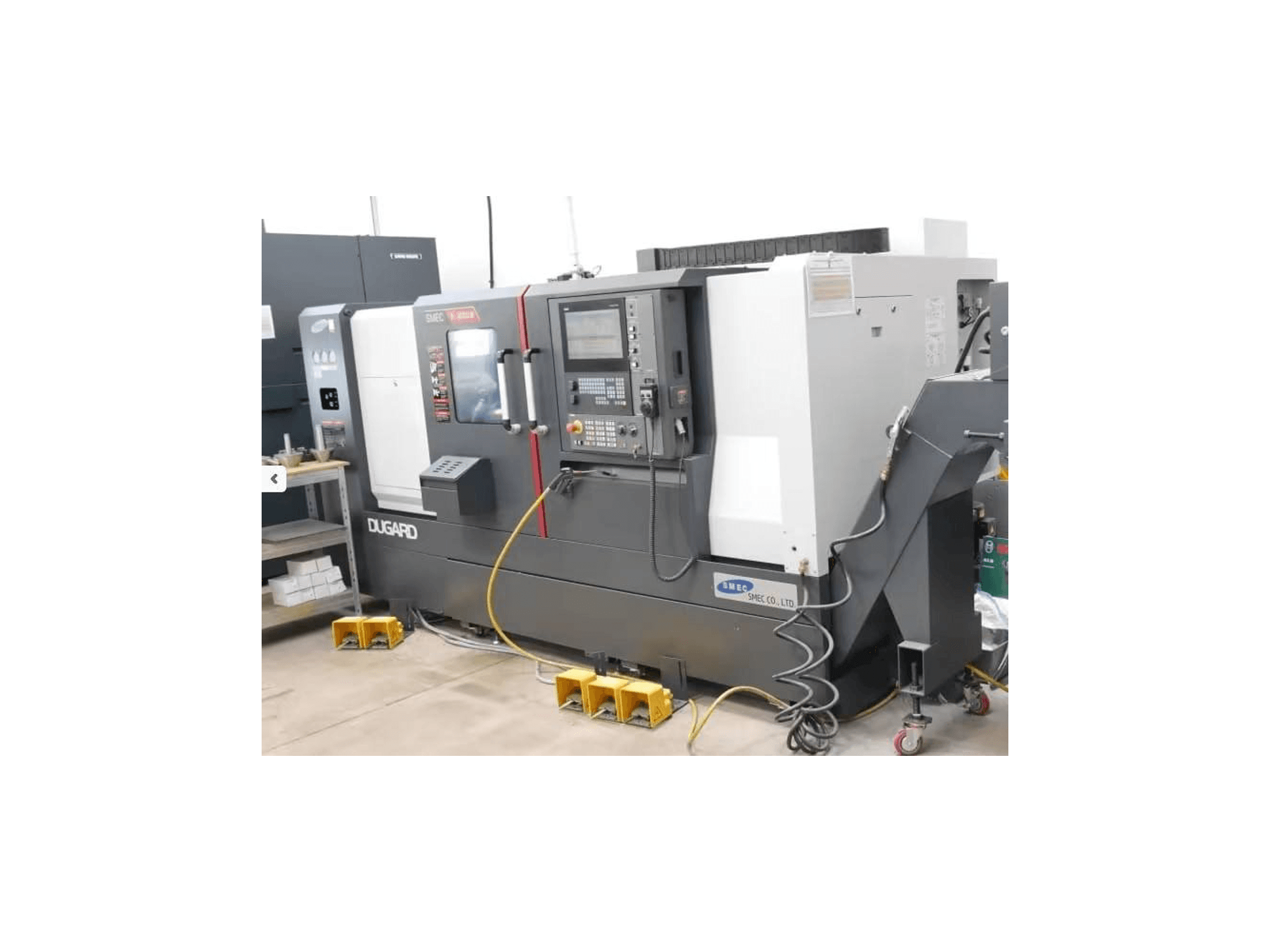 Vooraanzicht van SMEC SL3000LM machine