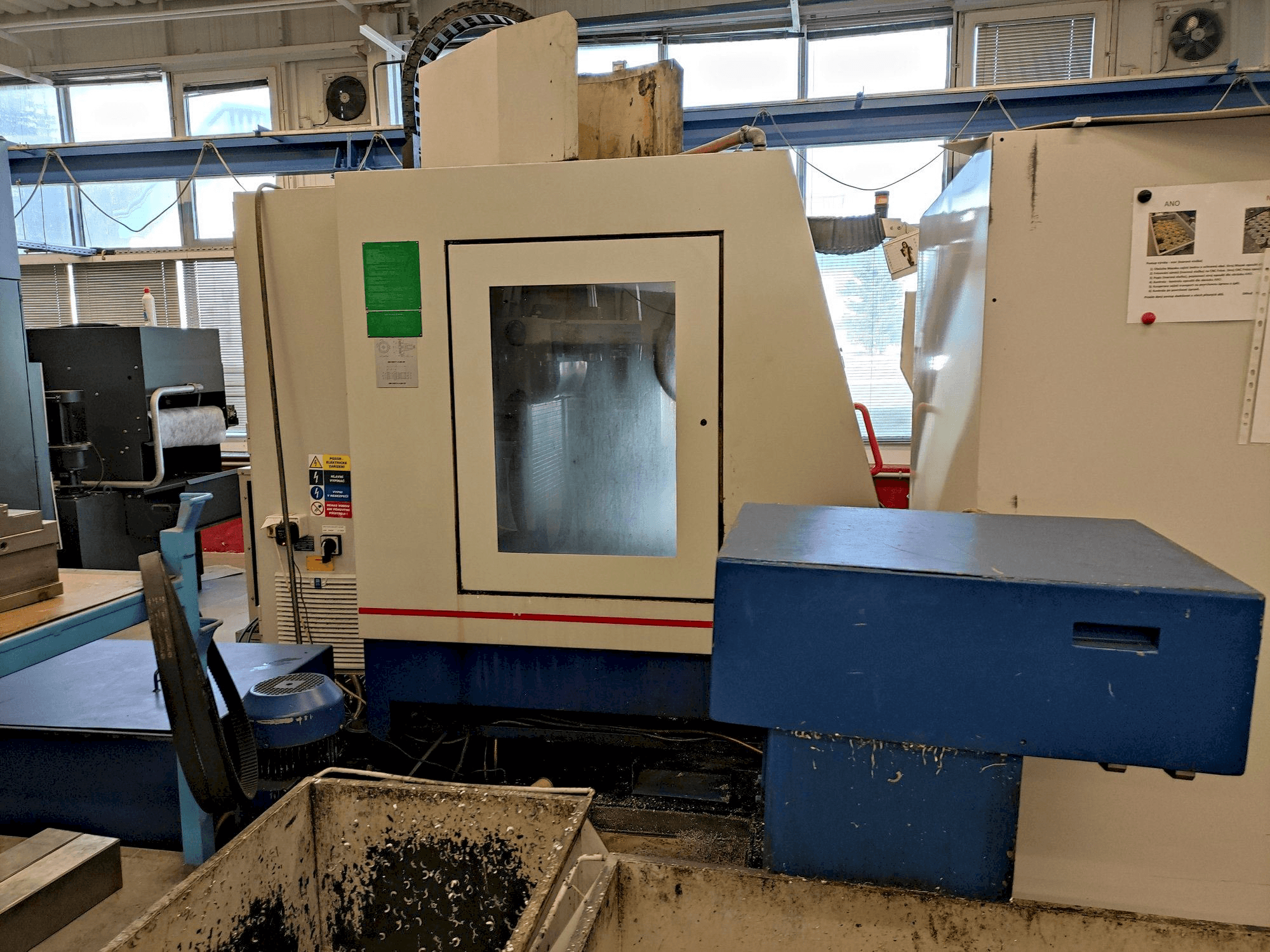 Vooraanzicht van ZPS MCFV 1260 NT machine