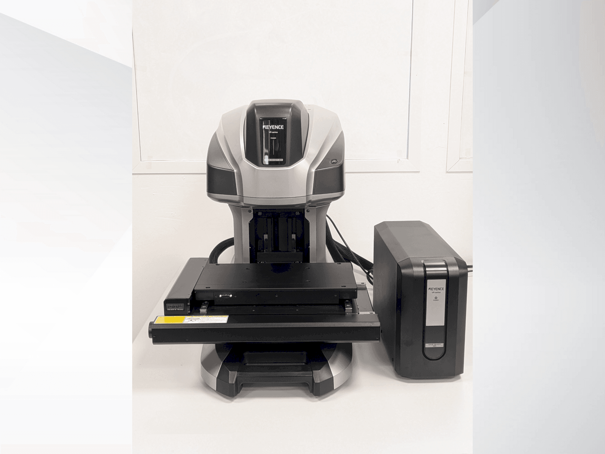 Vooraanzicht van KEYENCE VR-6200 machine