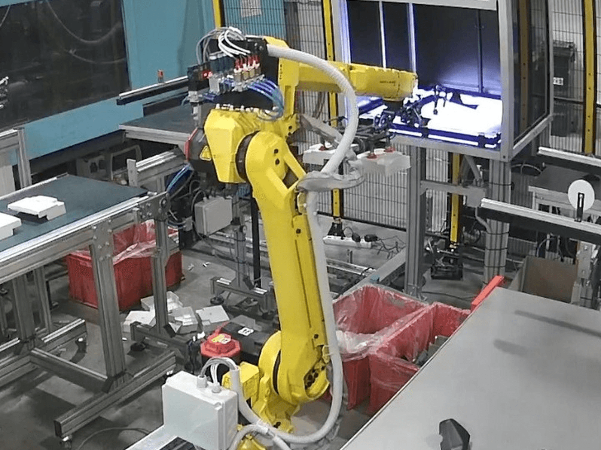 Vooraanzicht van FANUC M20iA12L machine