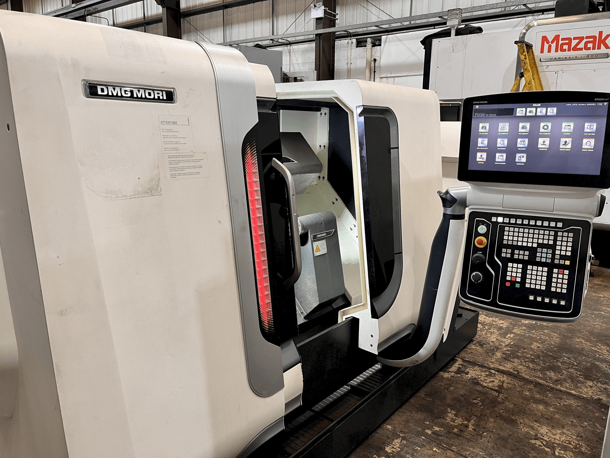 Vooraanzicht van DMG CTX ALPHA 300 machine