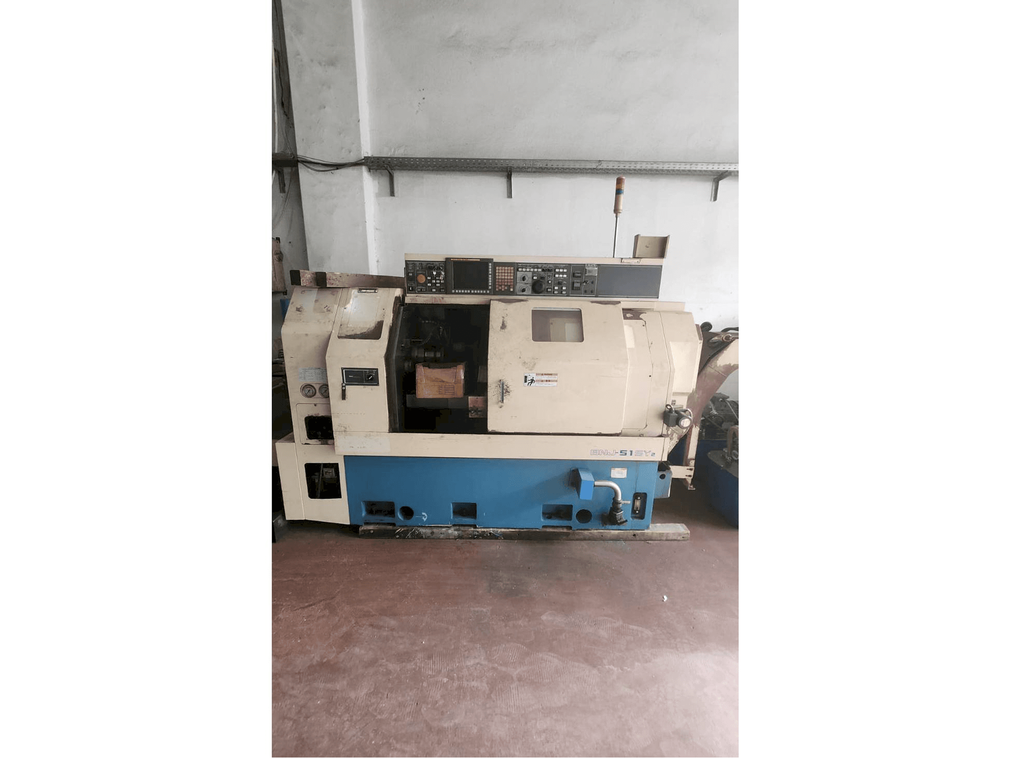 Vooraanzicht van Miyano BNJ 42 SY machine