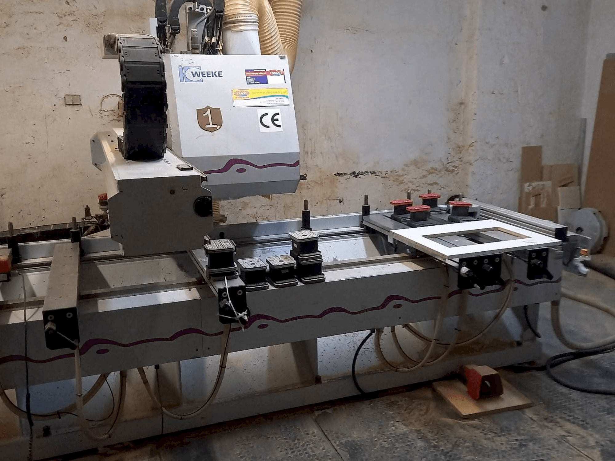 Vooraanzicht van Weeke Optimat BHC 280 machine