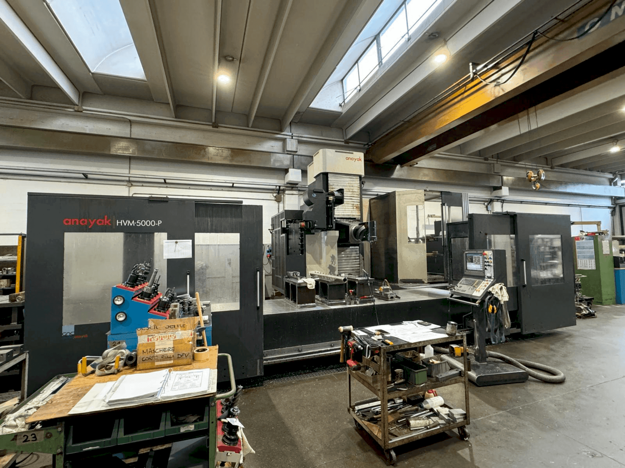 Vooraanzicht van ANAYAK HVM 5000P machine