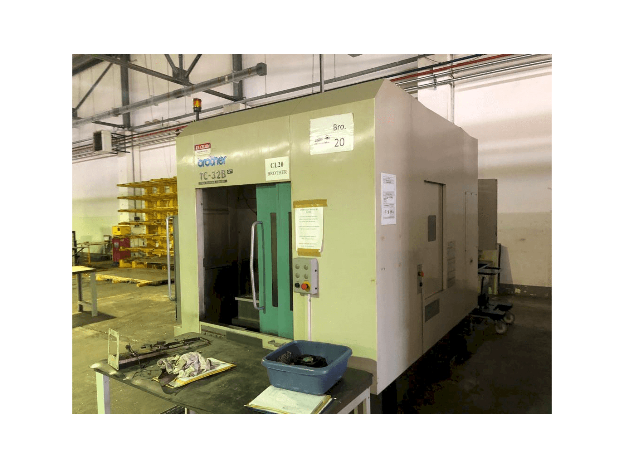 Vooraanzicht van Brother TC 32B machine