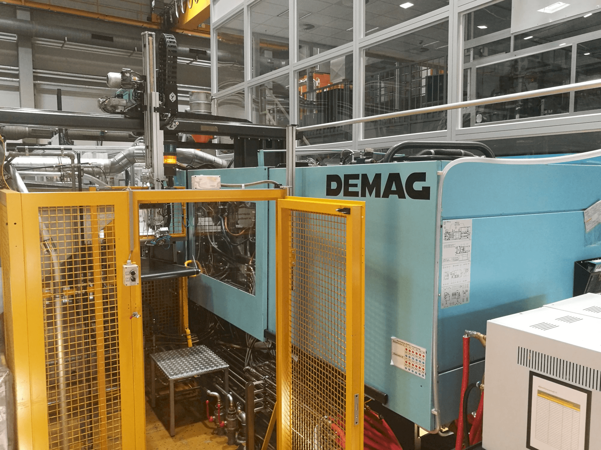 Detail van DEMAG Ergotech 330-2300 machine