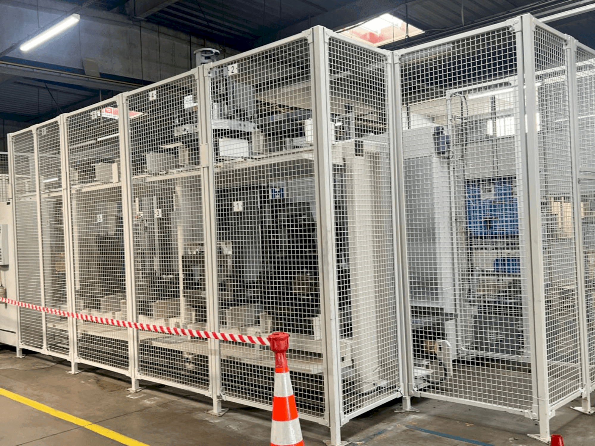 Vooraanzicht van HELLER MCH 250 machine