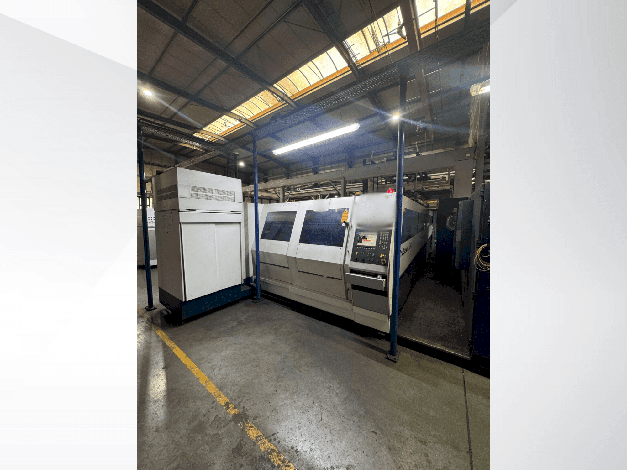 Vooraanzicht van TRUMPF TruLaser 3040 machine