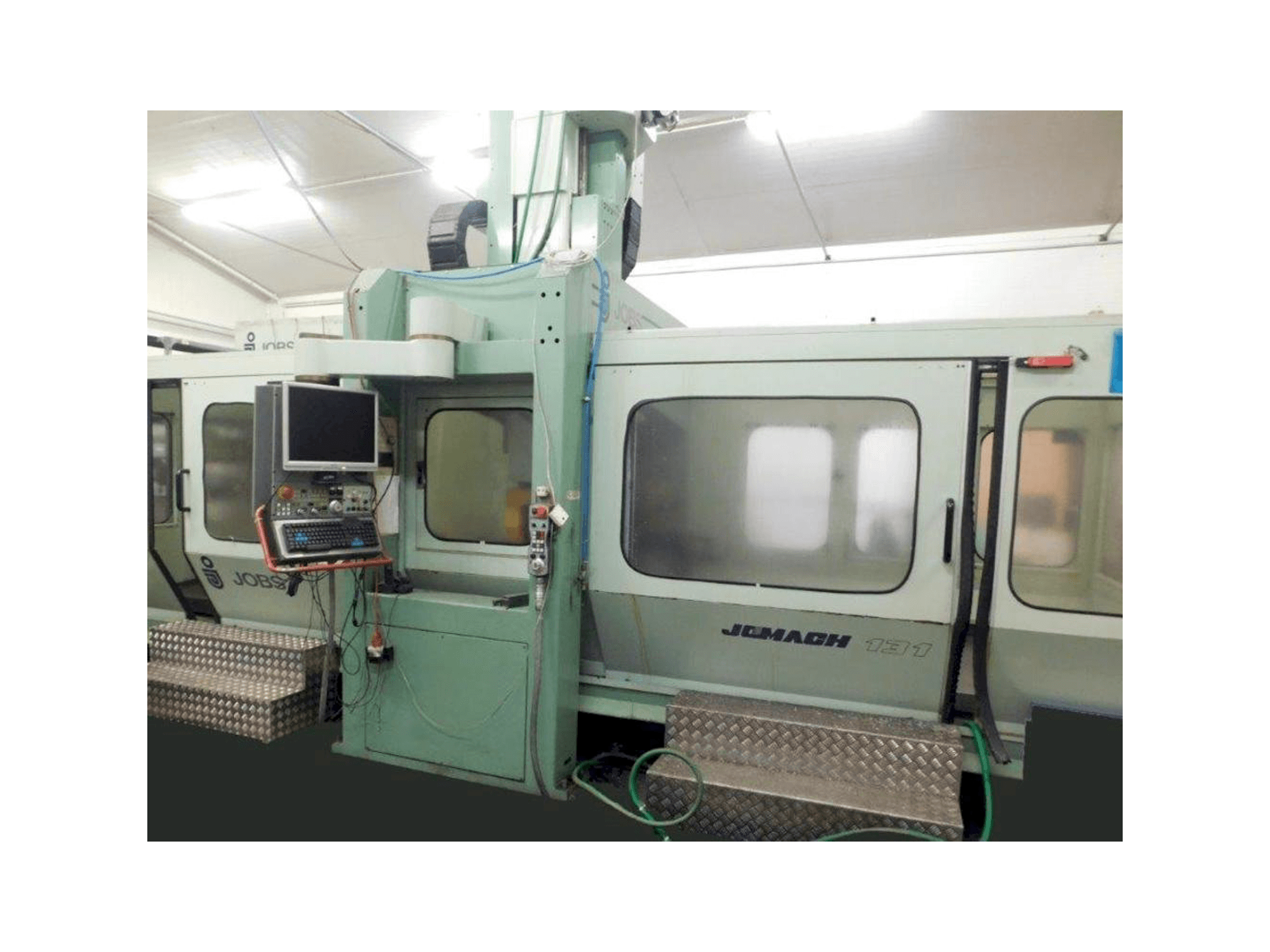 Vooraanzicht van JOBS Jomach 131 machine