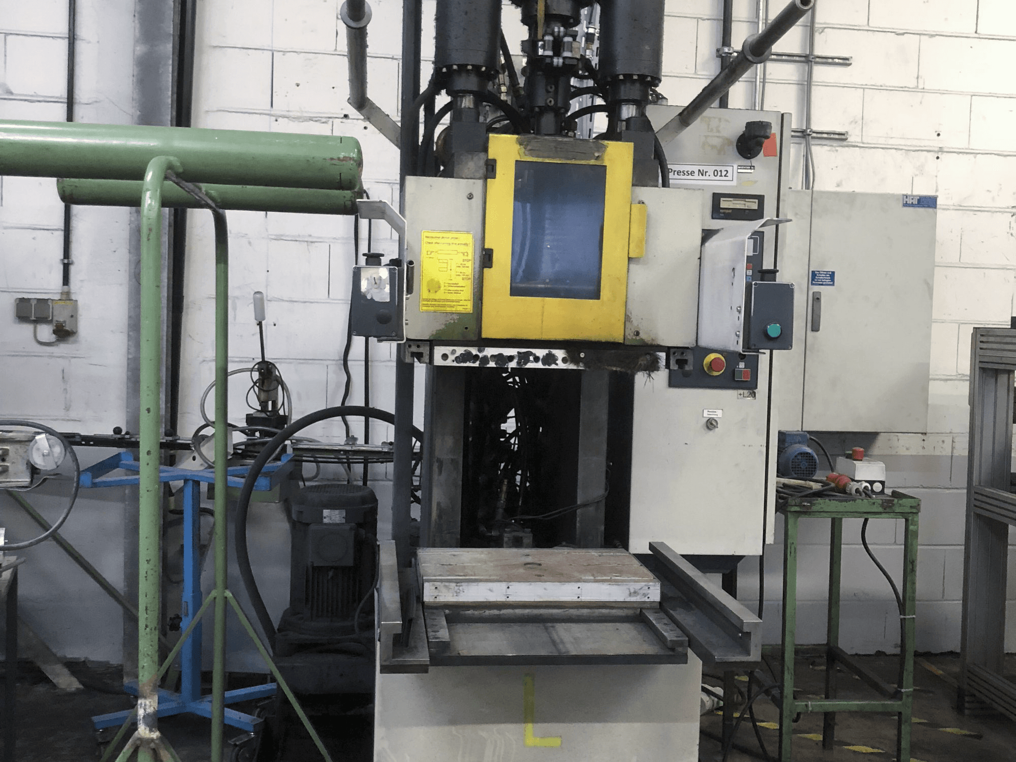 Vooraanzicht van Kloeckner Desma 956.050 ZO machine